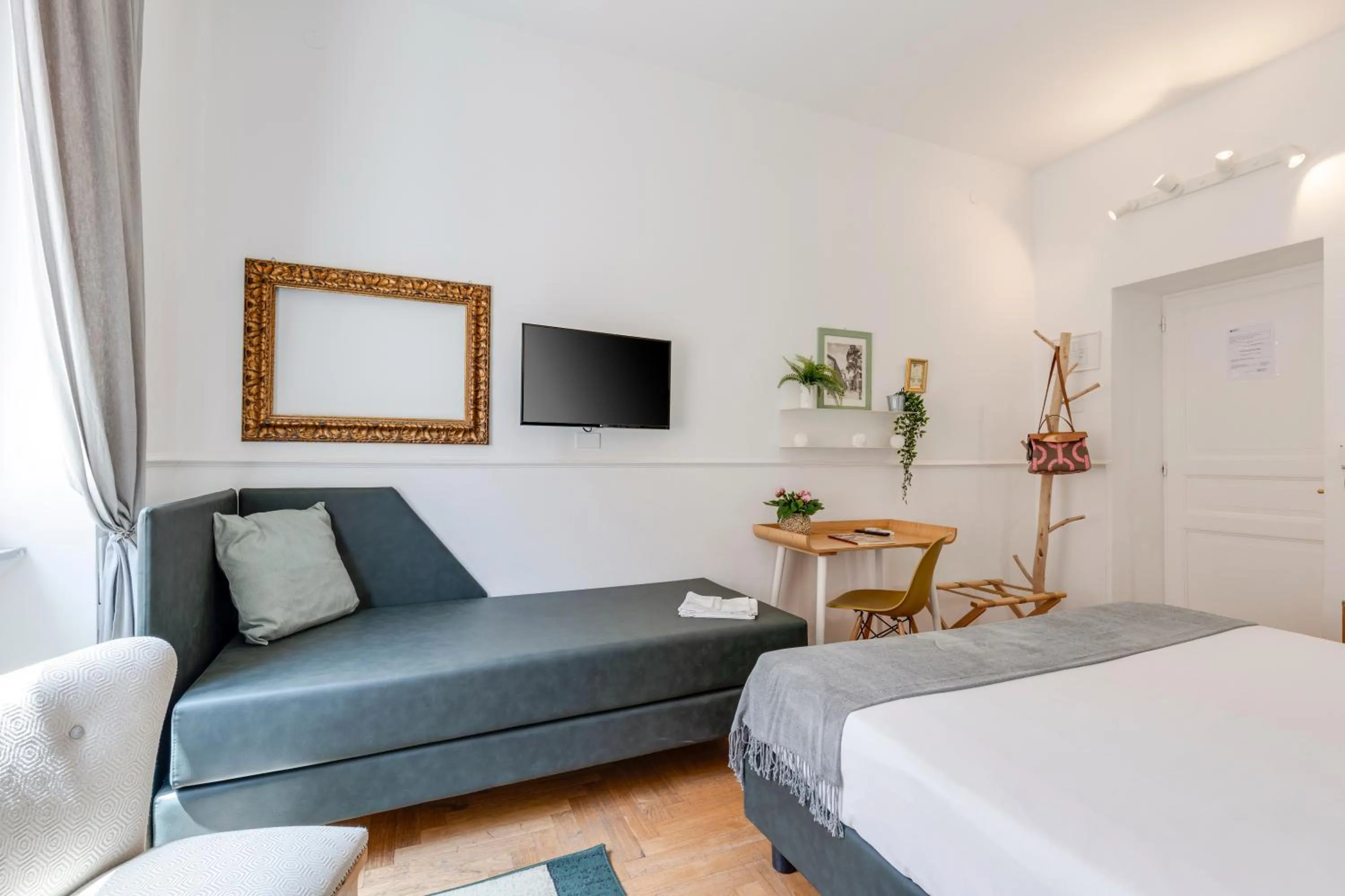 Photo of the whole room, Bed in Maison Vantaggio