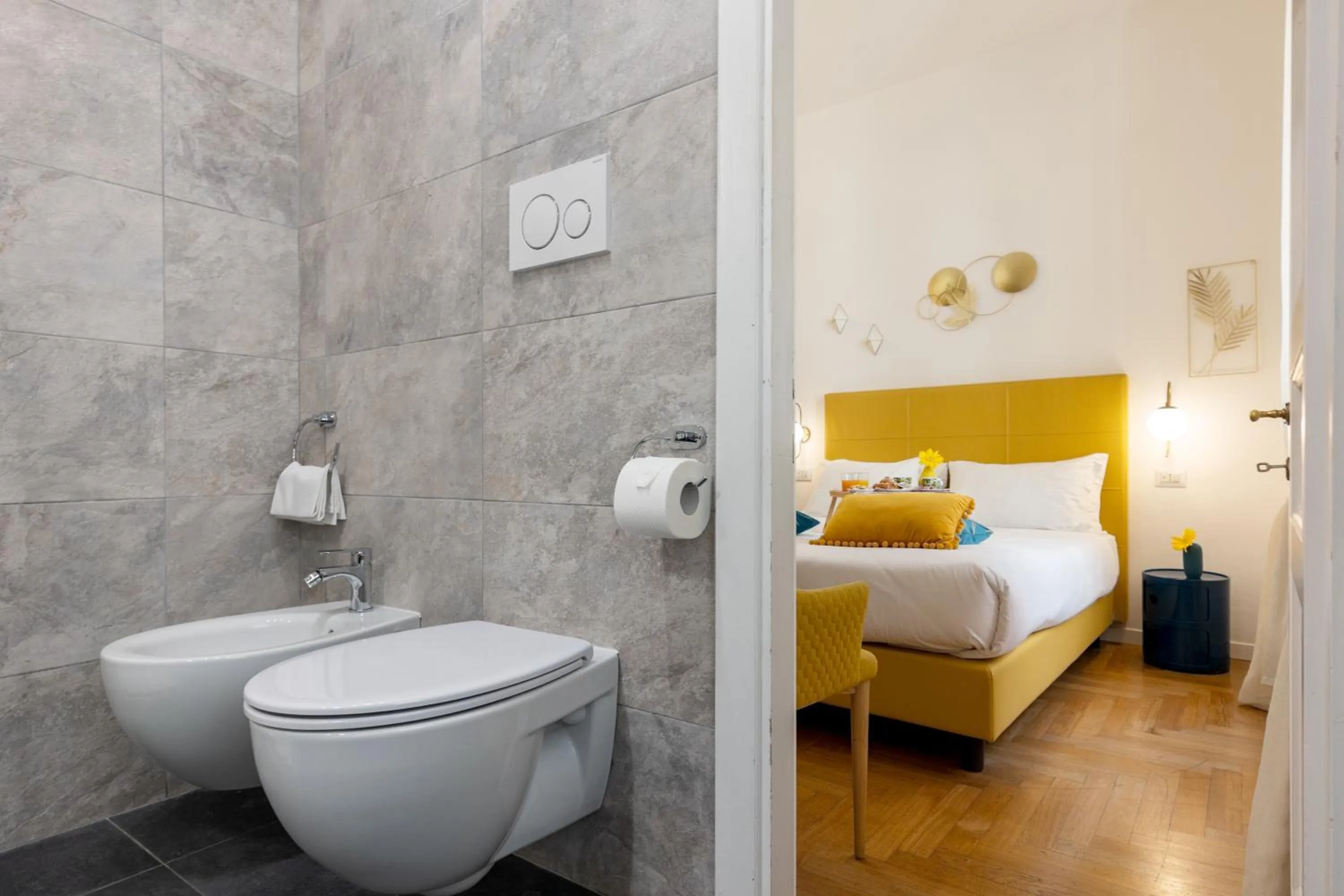 Bathroom, Bed in Maison Vantaggio