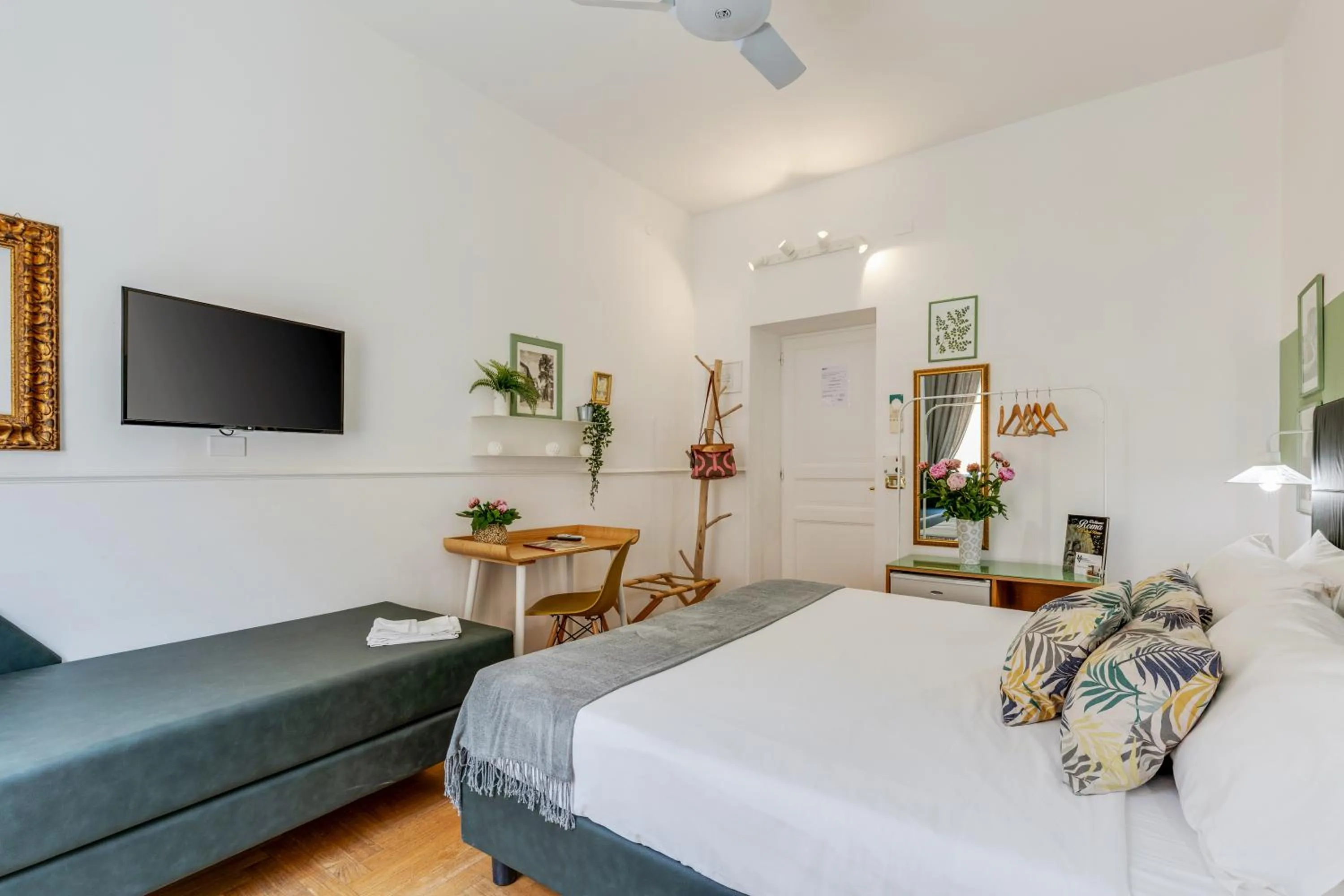 Photo of the whole room, Bed in Maison Vantaggio