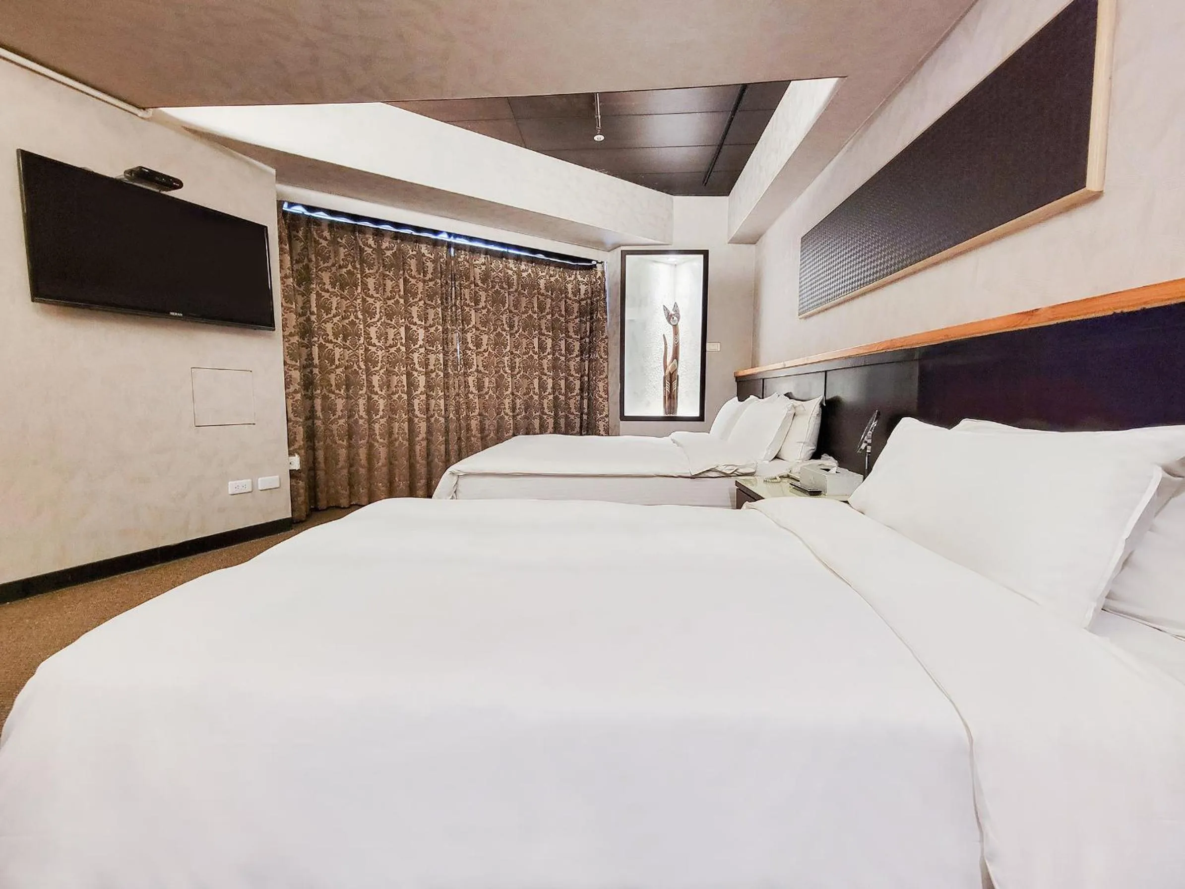 Bed in CHECK inn Express Taichung Fengchia