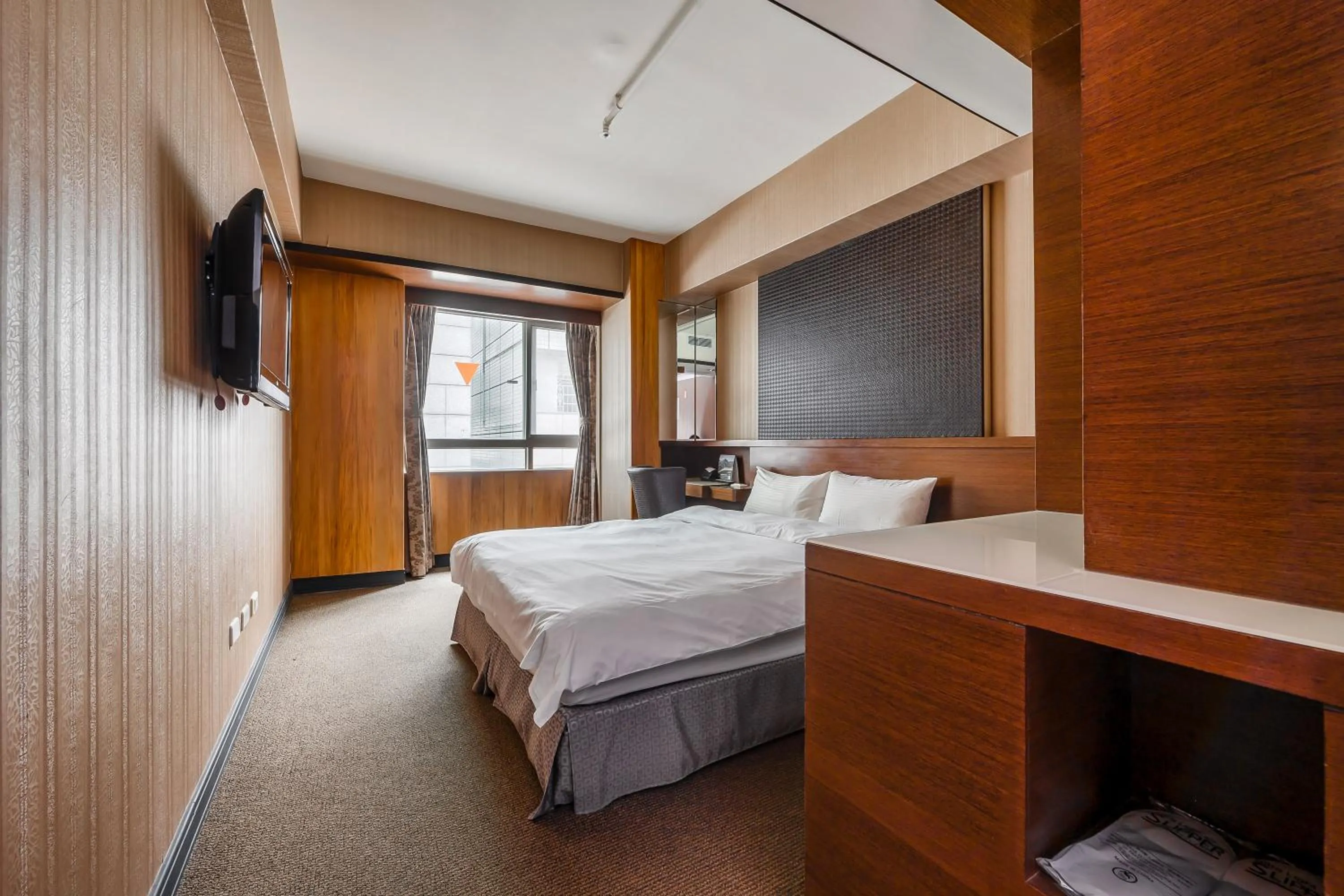 Bed in CHECK inn Express Taichung Fengchia