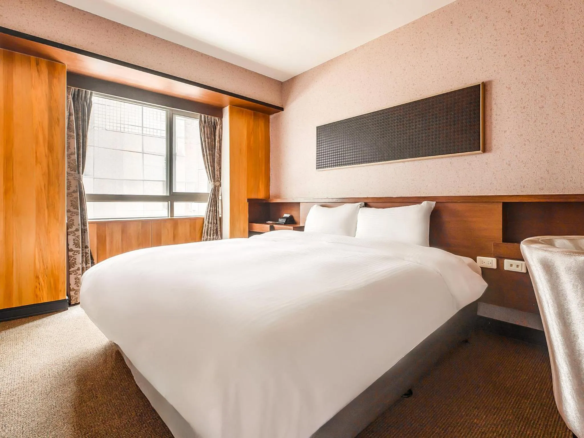 Photo of the whole room, Bed in CHECK inn Express Taichung Fengchia