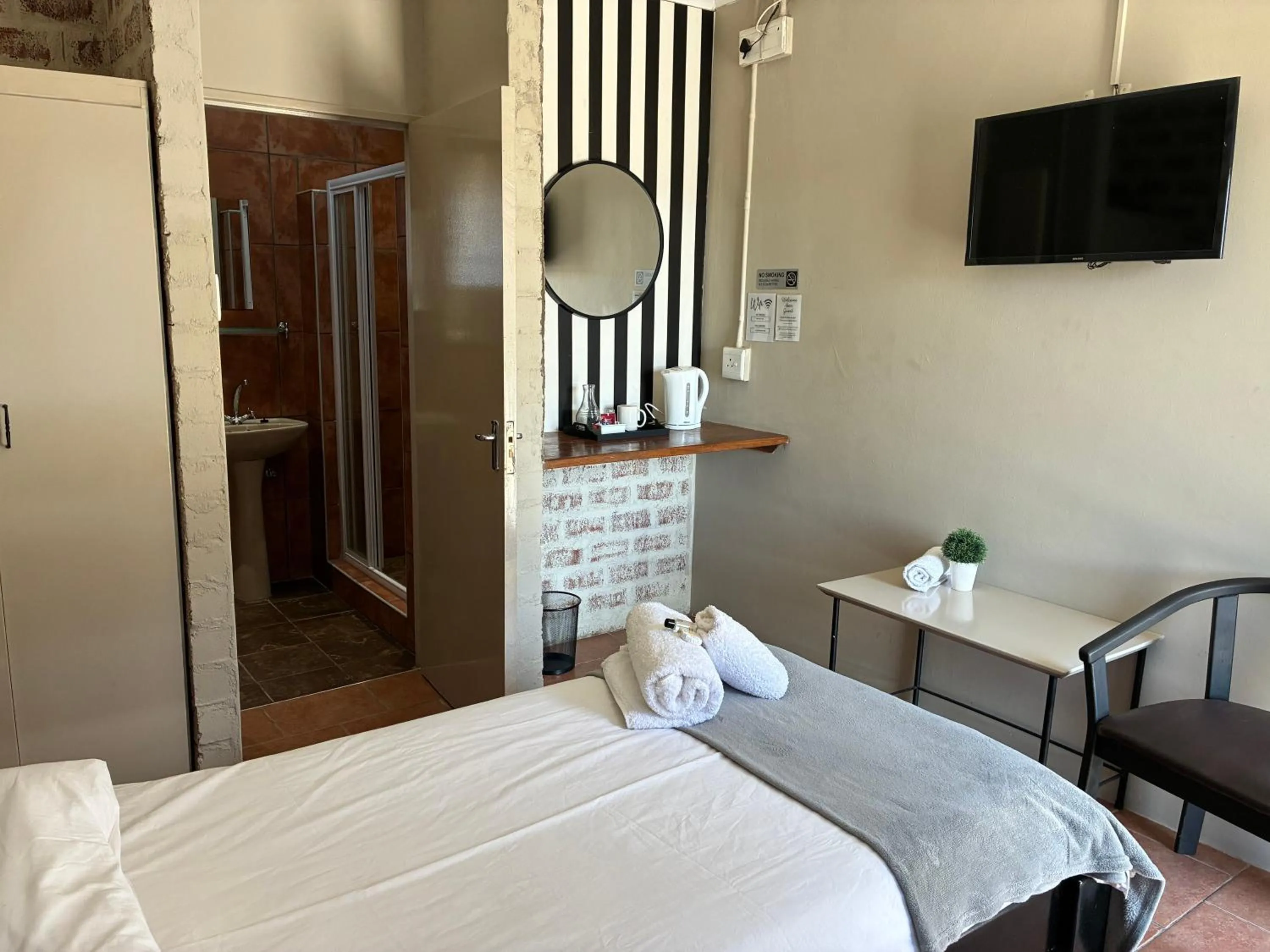 Bedroom, Bed in Mariental Hotel Cc