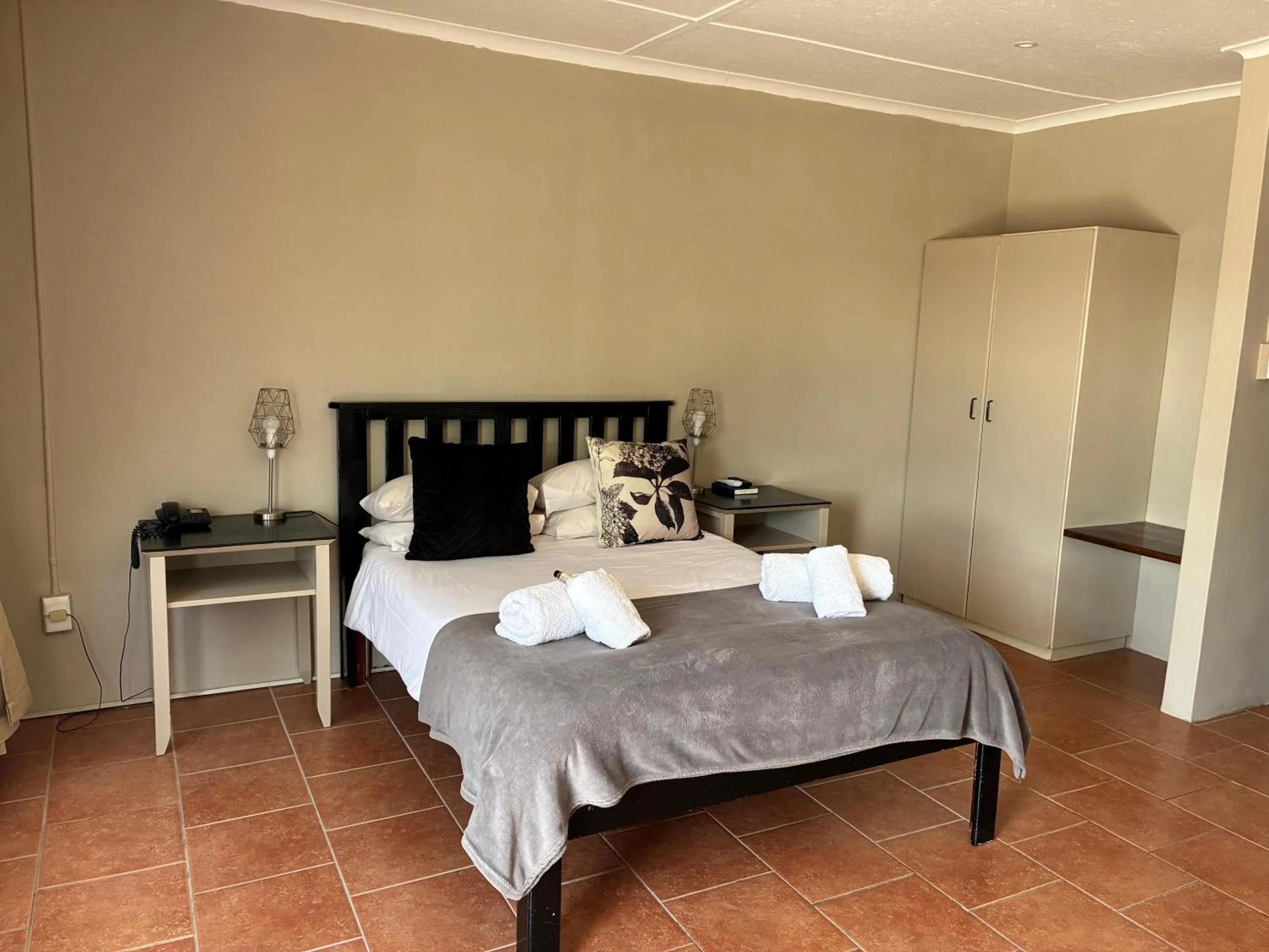 Bedroom, Bed in Mariental Hotel Cc