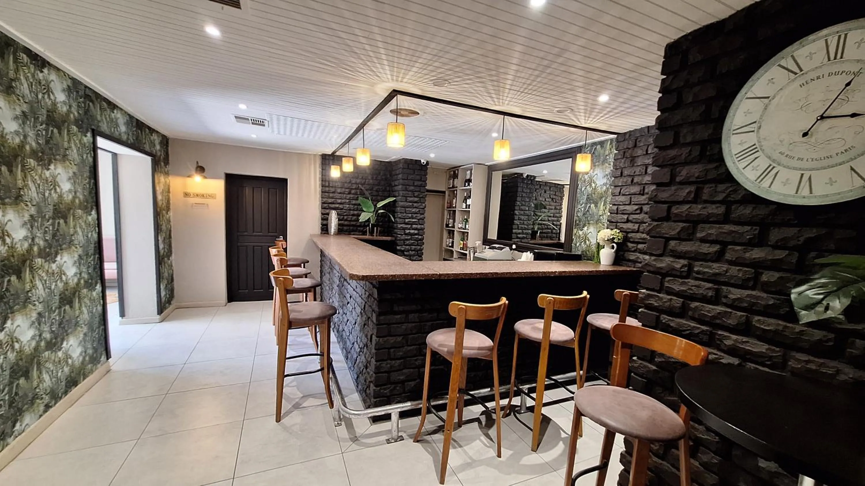 Lounge or bar in Mariental Hotel Cc