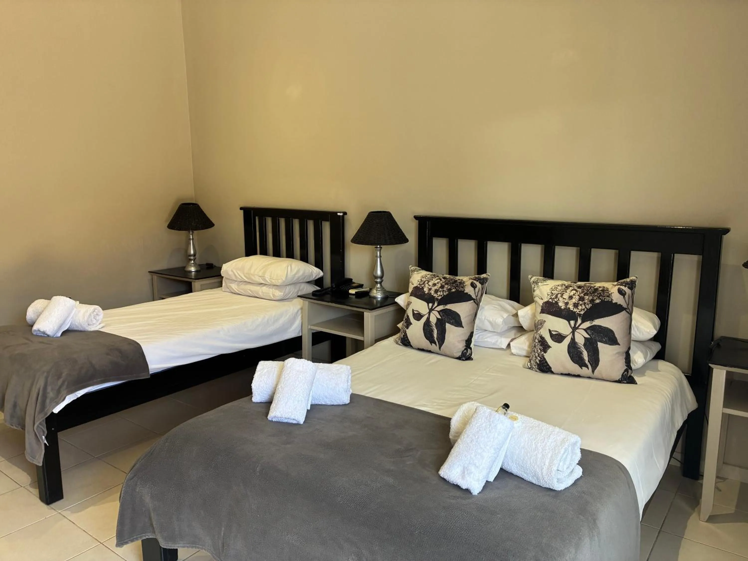 Bedroom, Bed in Mariental Hotel Cc