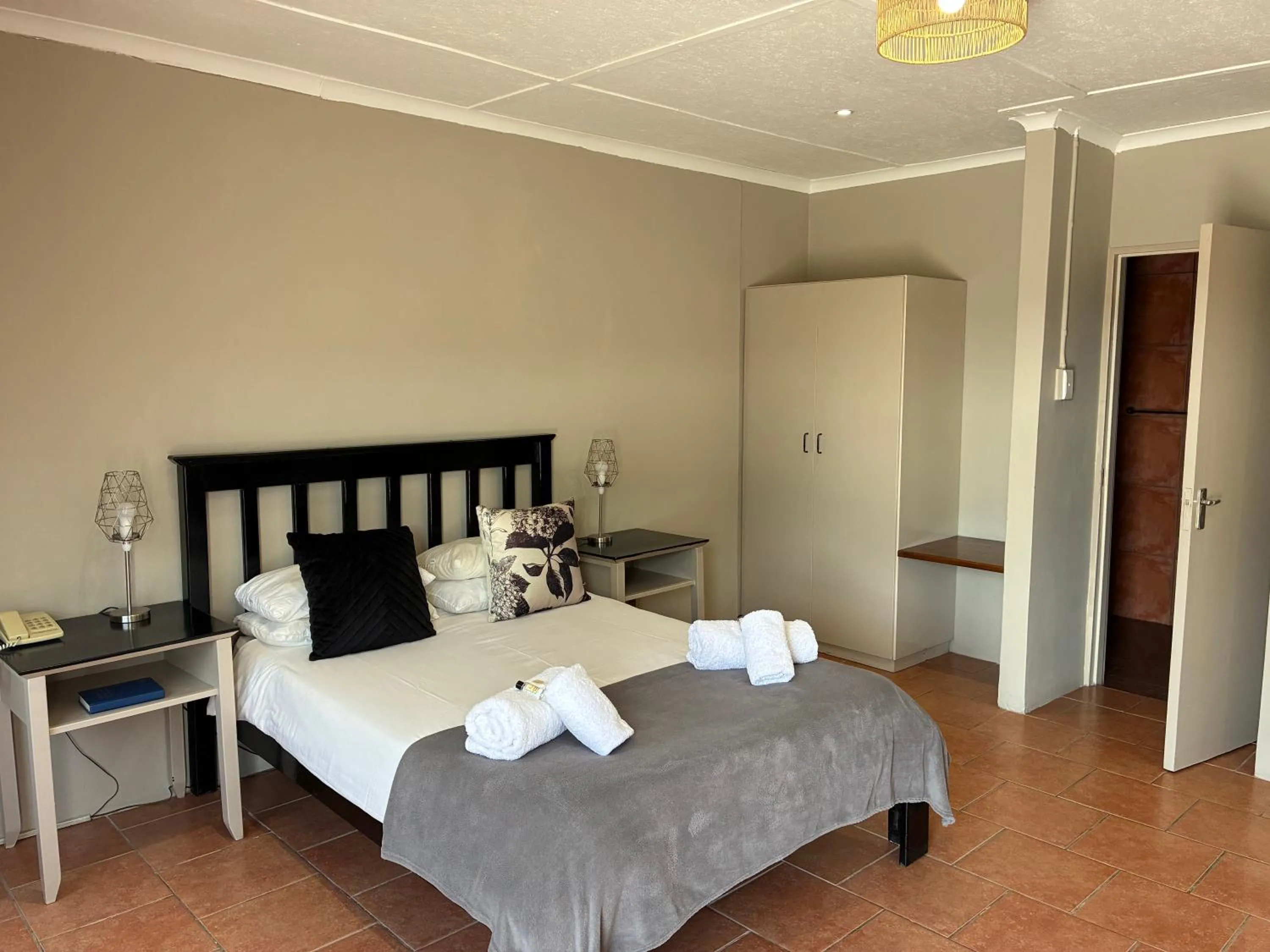 Bedroom, Bed in Mariental Hotel Cc