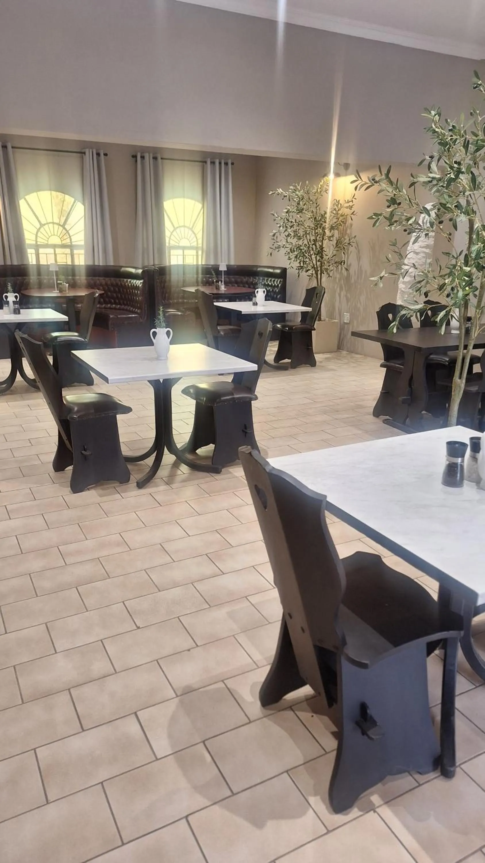Restaurant/places to eat in Mariental Hotel Cc