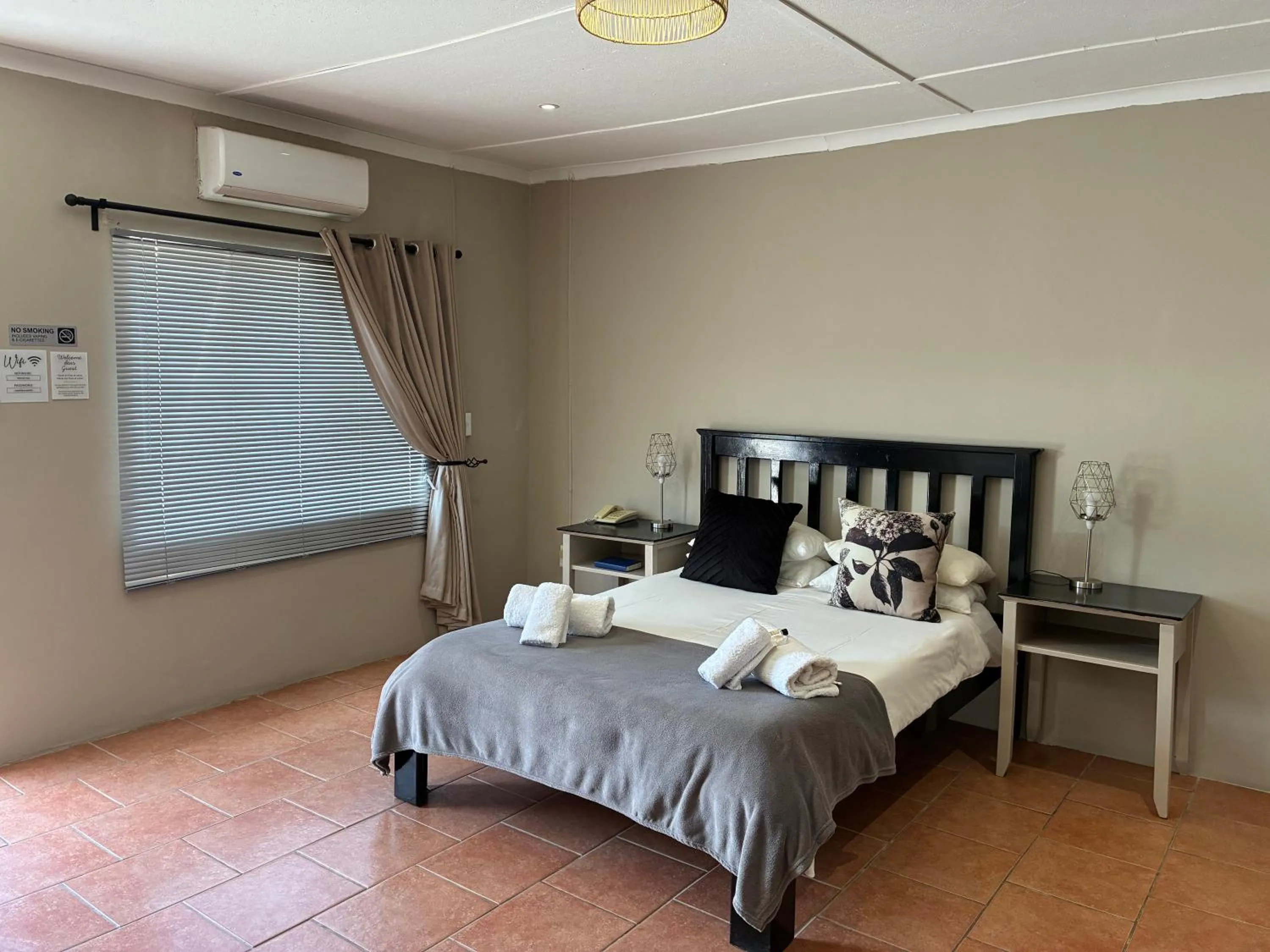 Bedroom, Bed in Mariental Hotel Cc