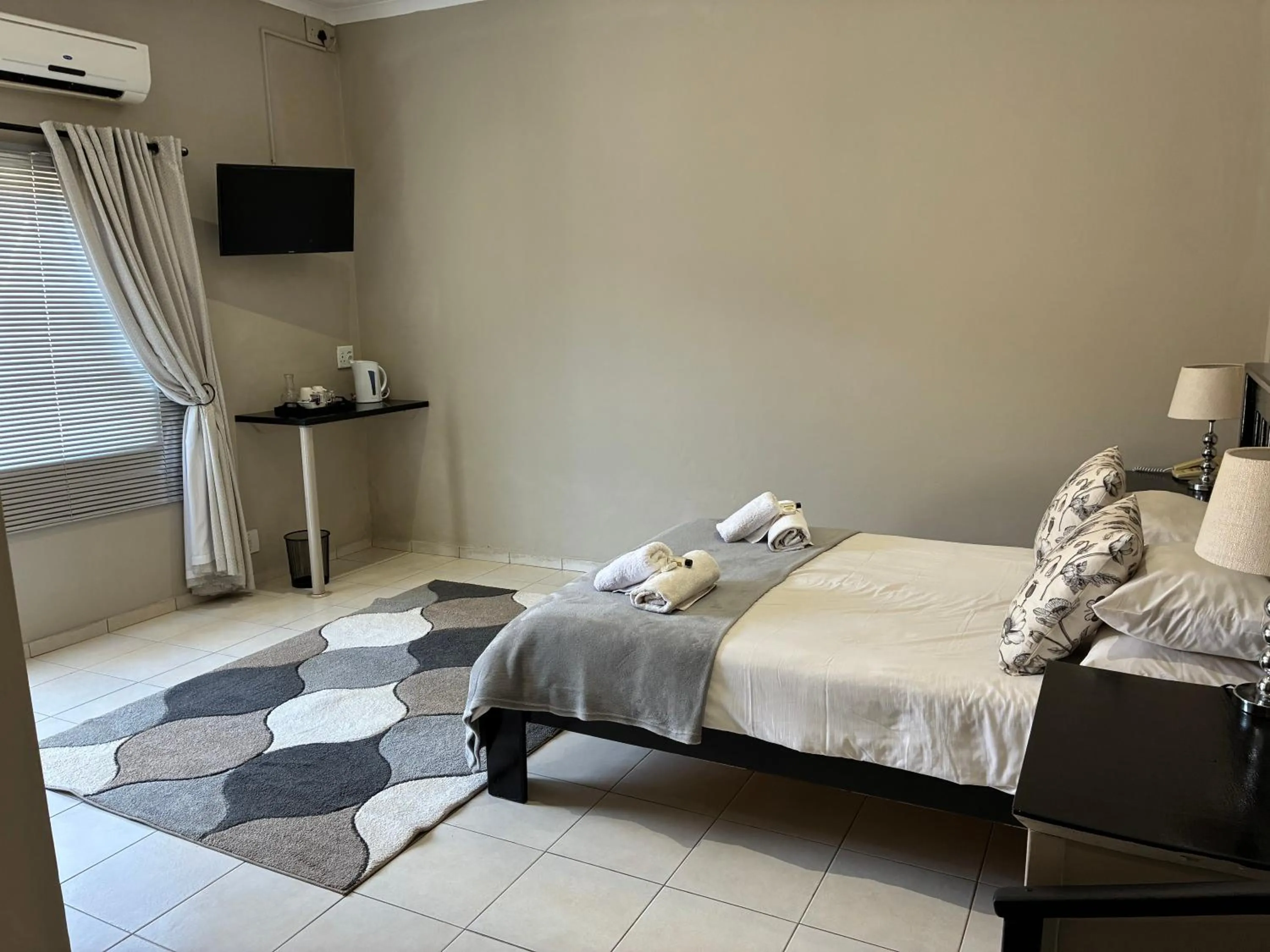 Bedroom, Bed in Mariental Hotel Cc