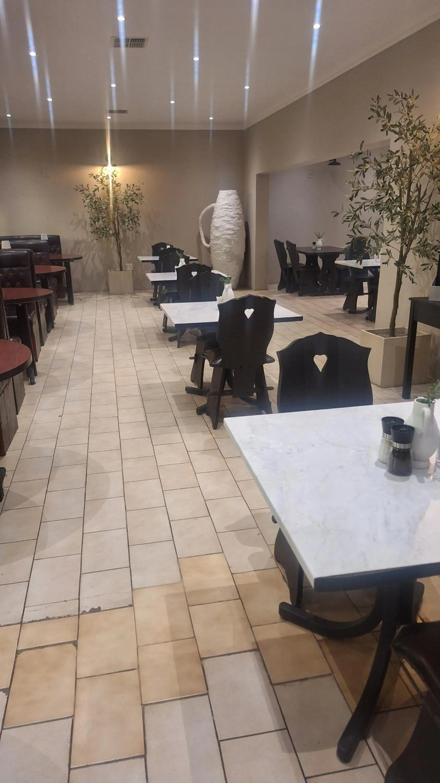 Restaurant/places to eat in Mariental Hotel Cc
