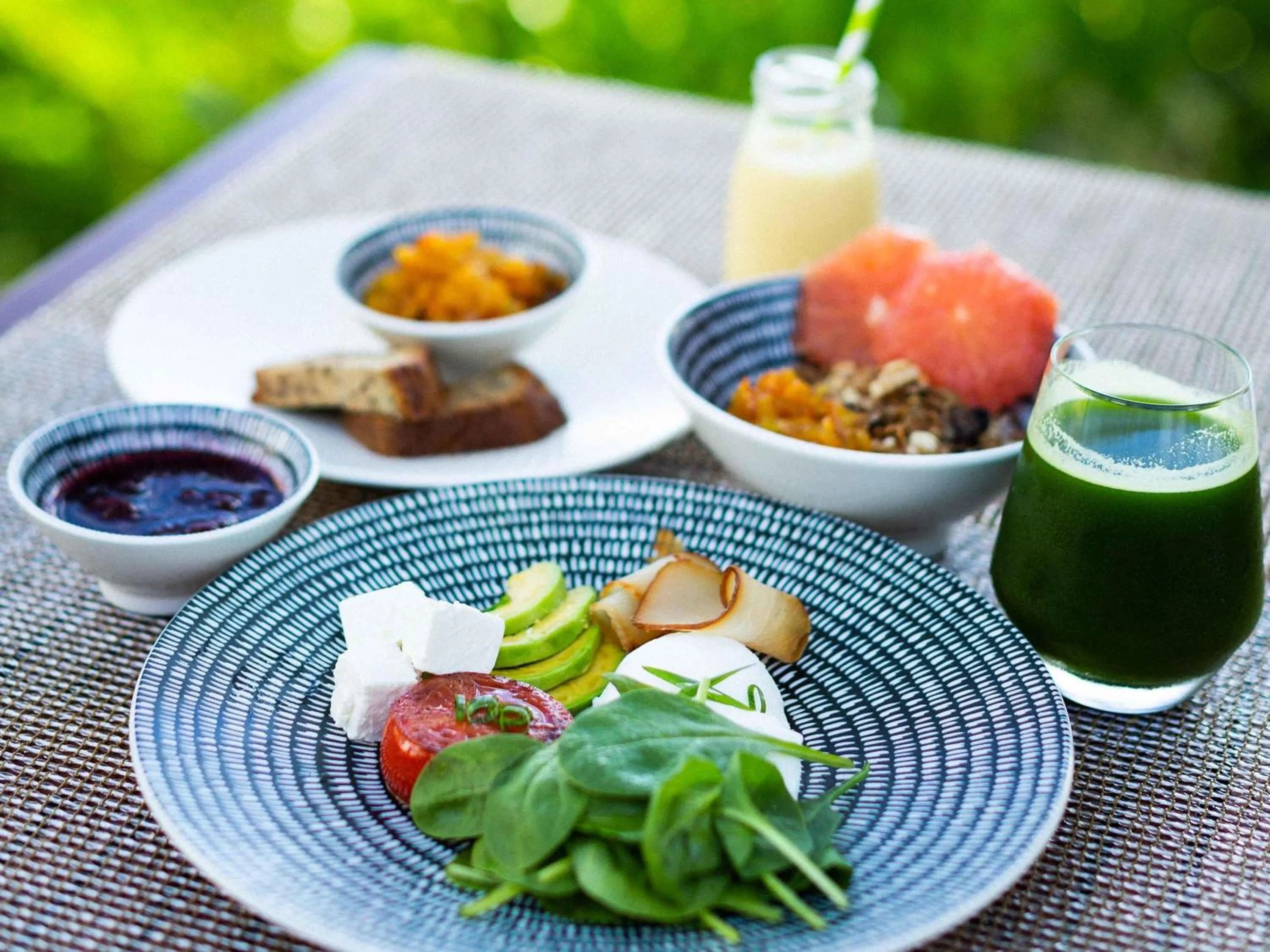 Restaurant/places to eat in Raffles Seychelles