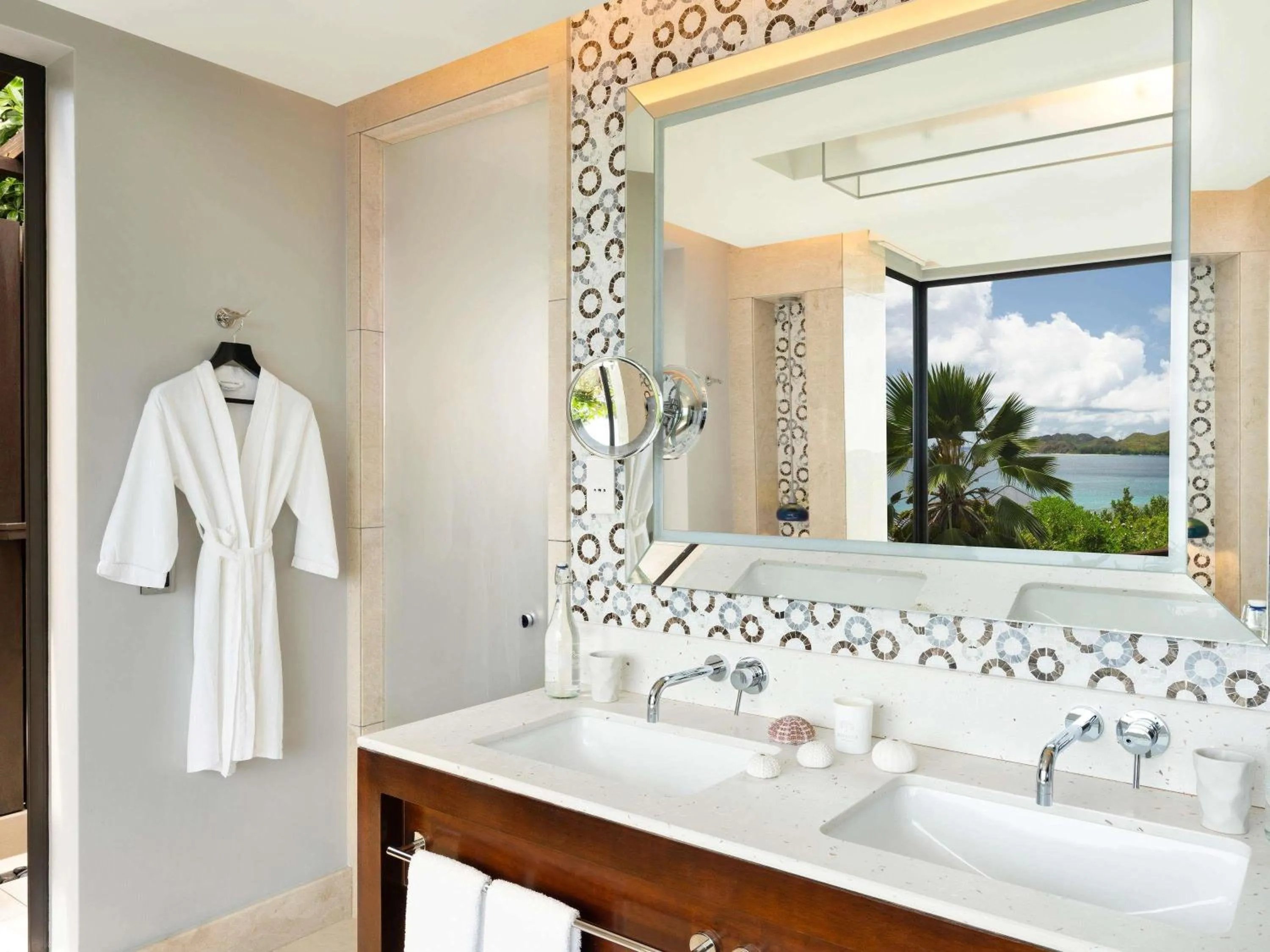 Bedroom in Raffles Seychelles