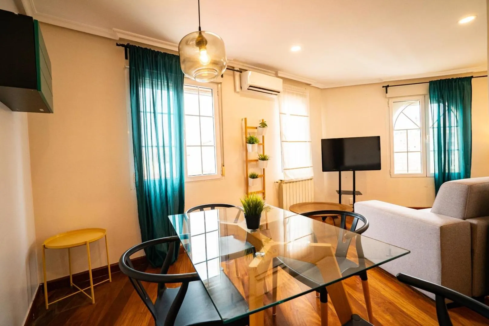 Living room in Smartr Madrid La Latina