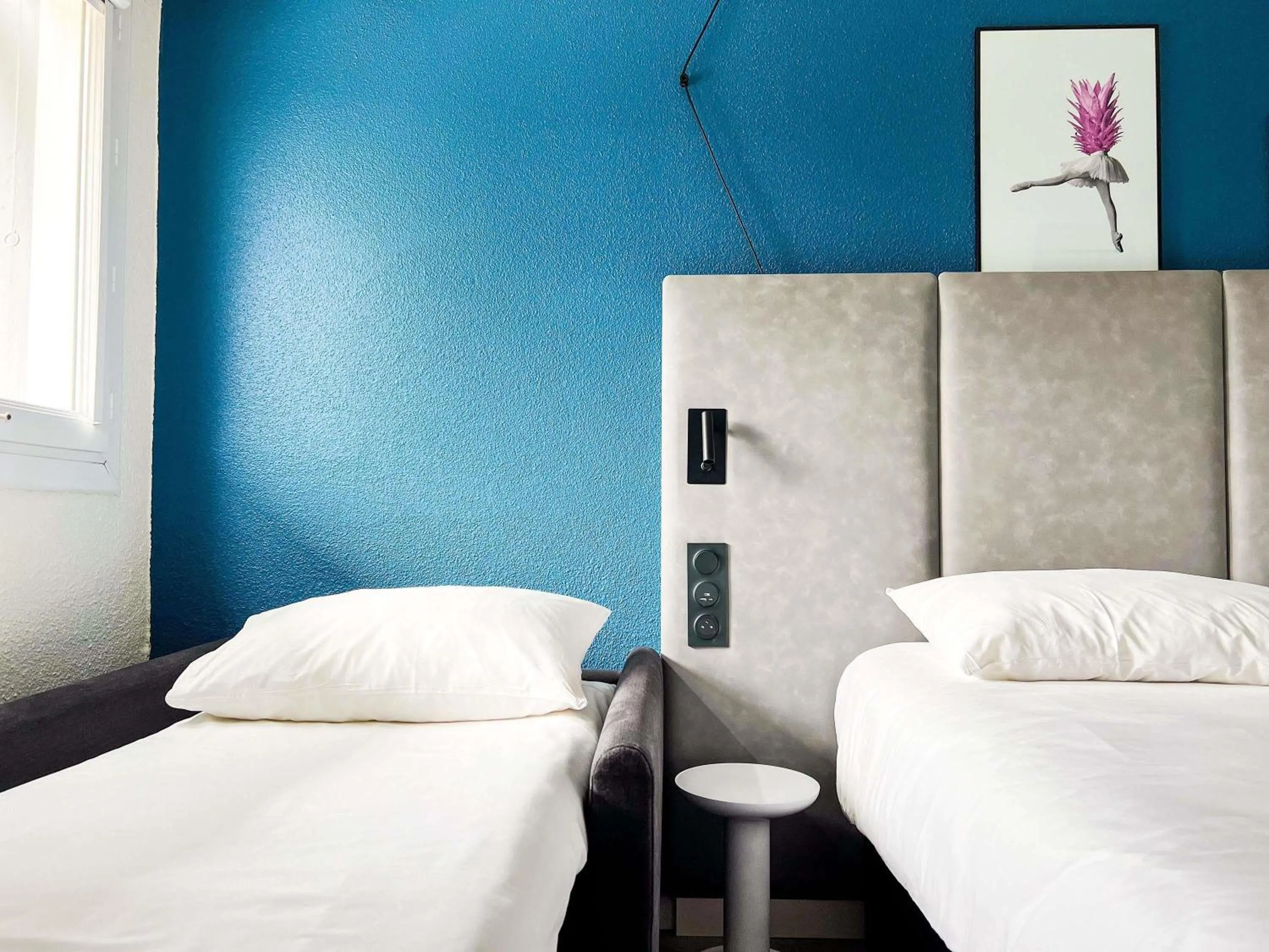 Bedroom, Bed in ibis Nîmes Ouest - A9