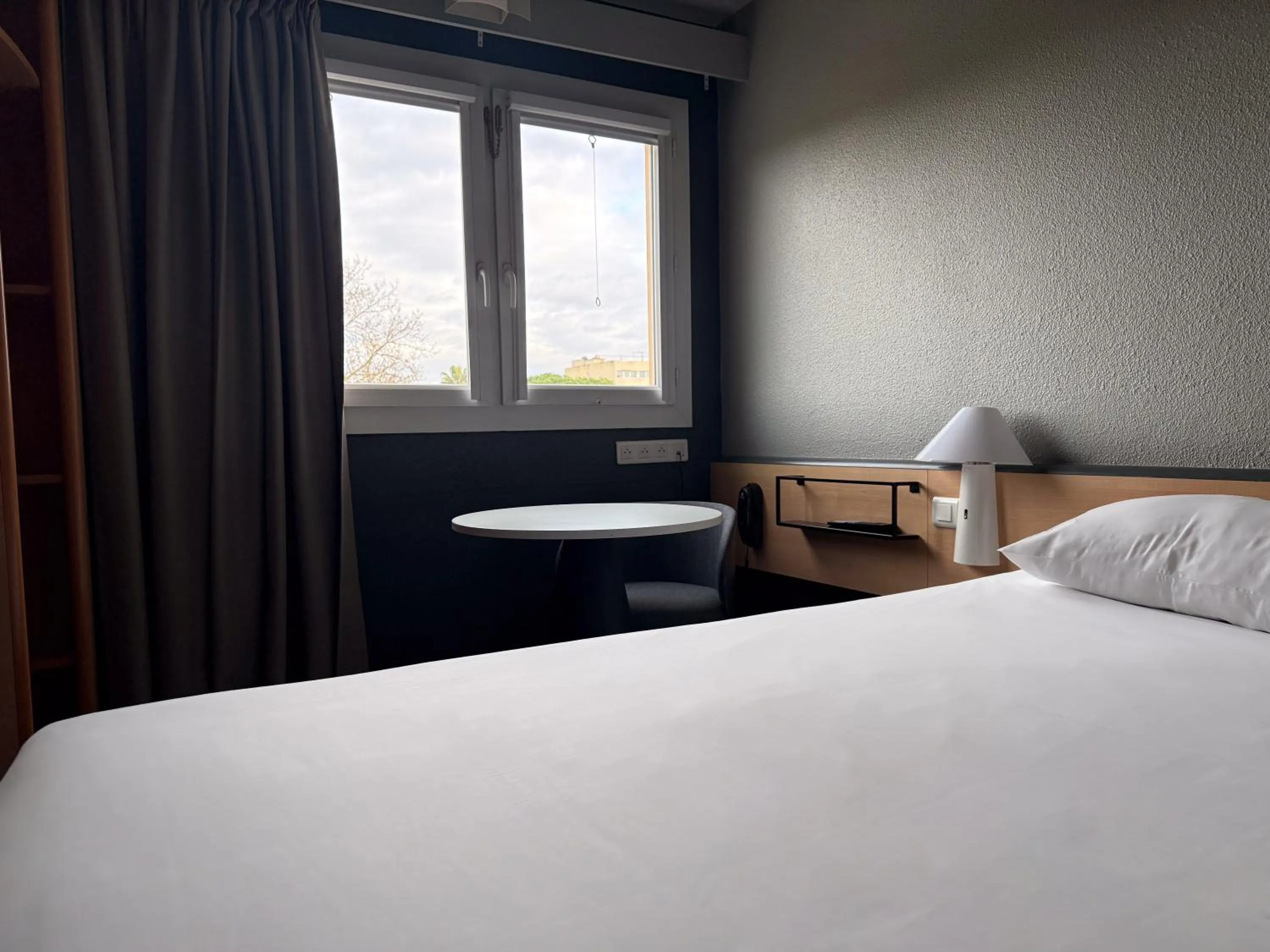 Bed in ibis Nîmes Ouest - A9