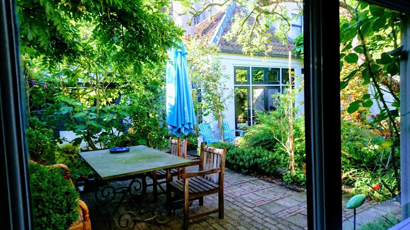 Property building in Apple Tree Cottage - charming home at beautiful canal in our idyllic garden