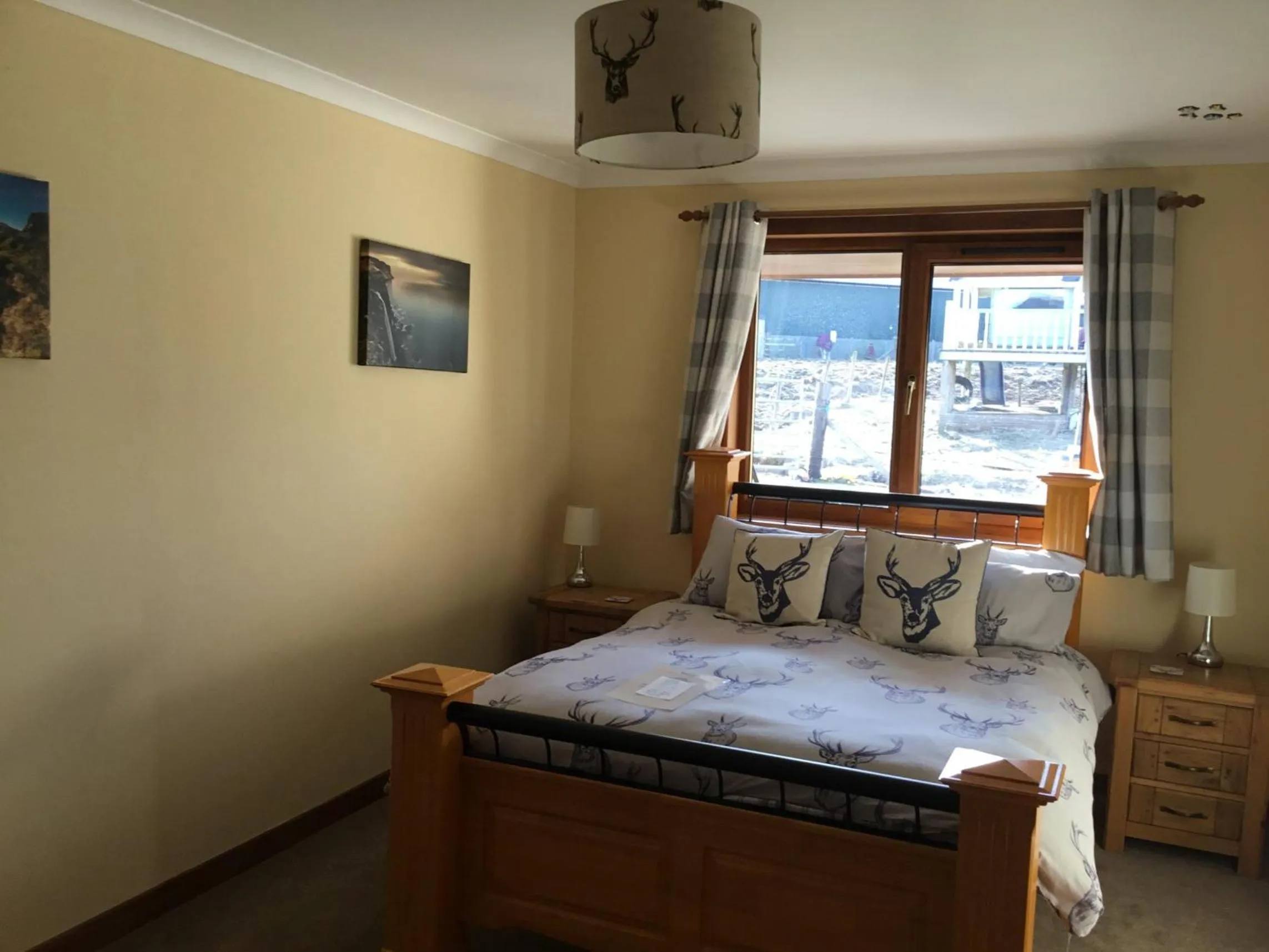 Bedroom in House on the Falls