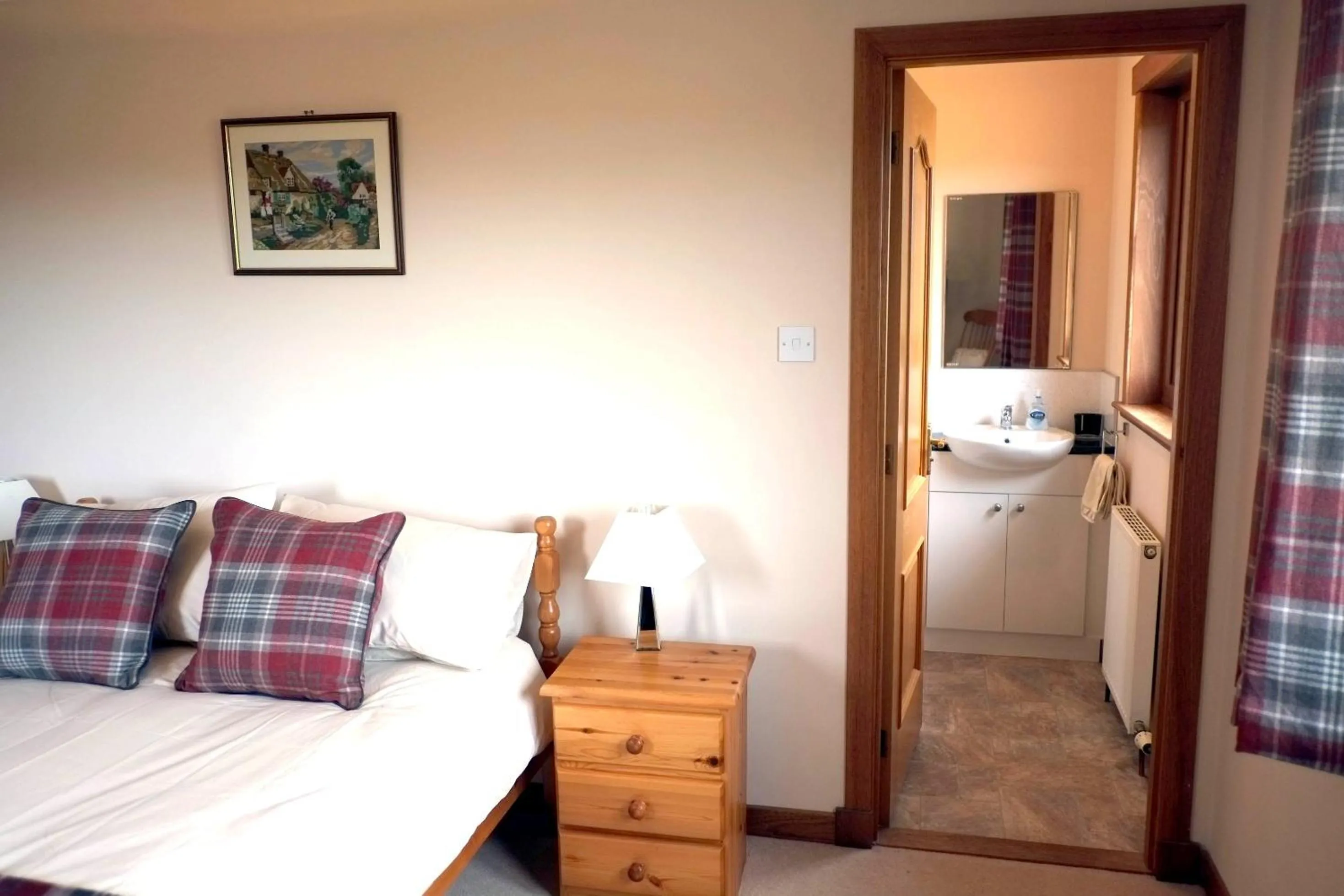 Bedroom in House on the Falls