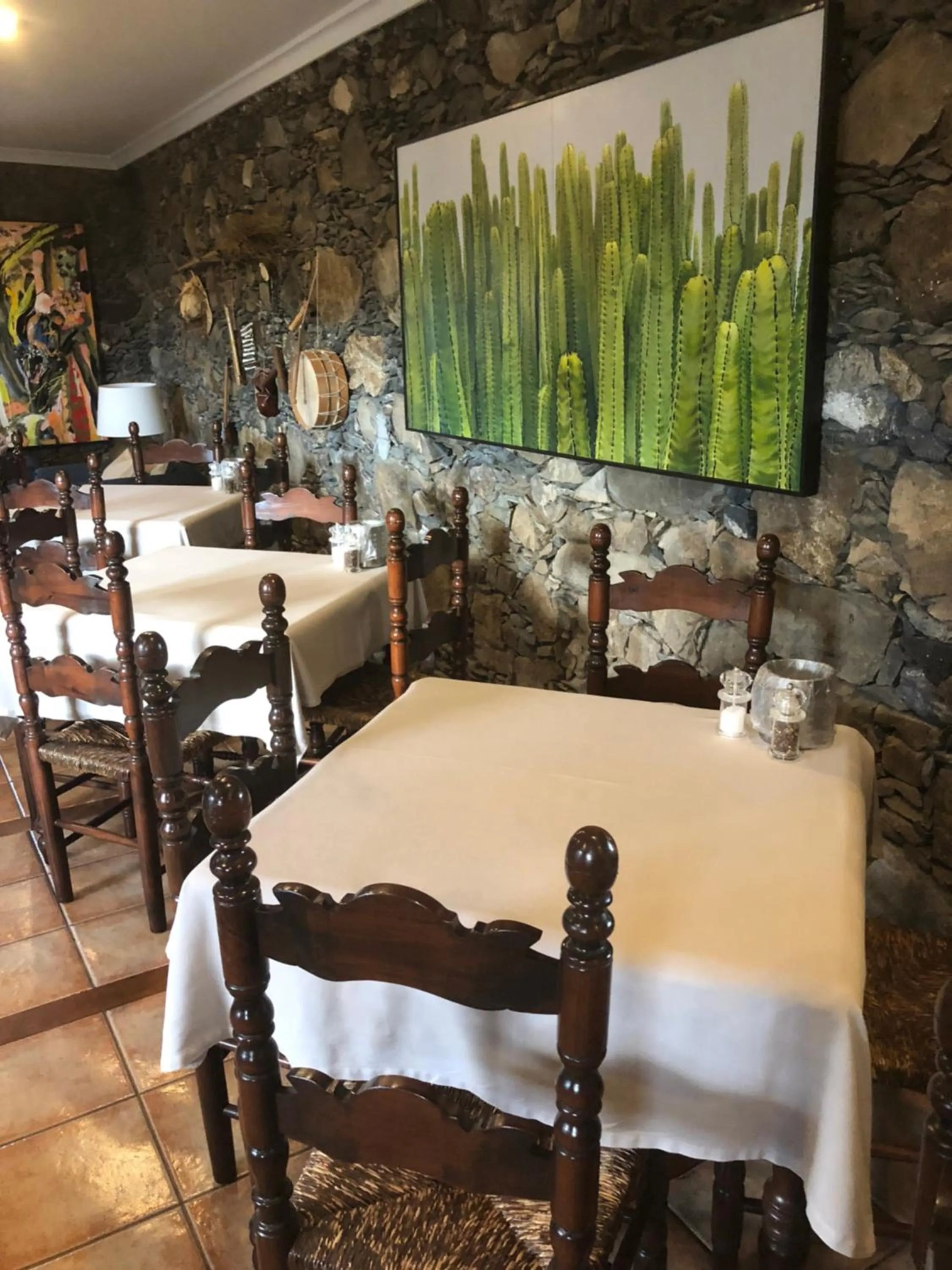 Communal lounge/ TV room in Hotel Rural Ibo Alfaro - OFFLINE HOTEL