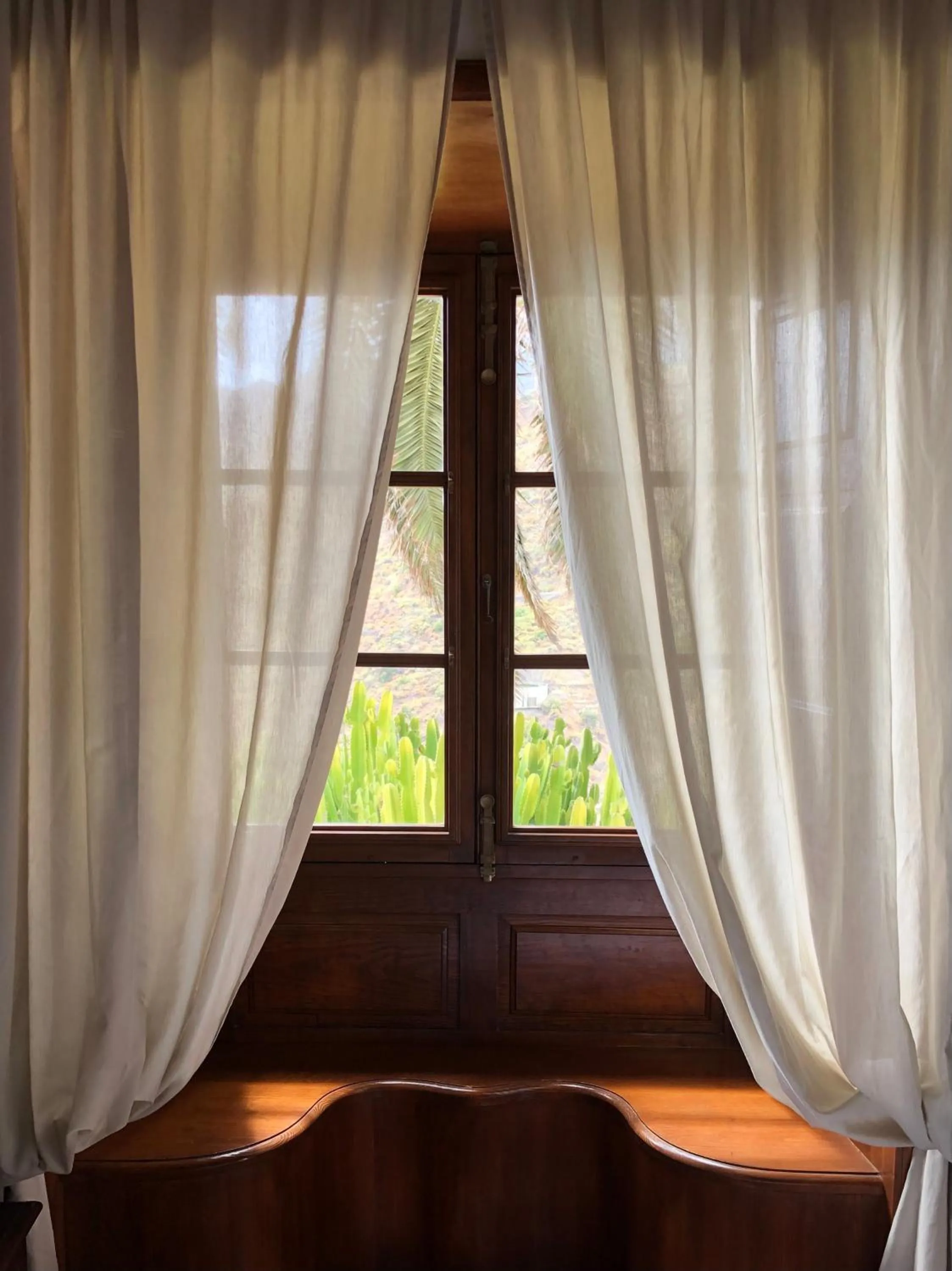 Garden view in Hotel Rural Ibo Alfaro - OFFLINE HOTEL