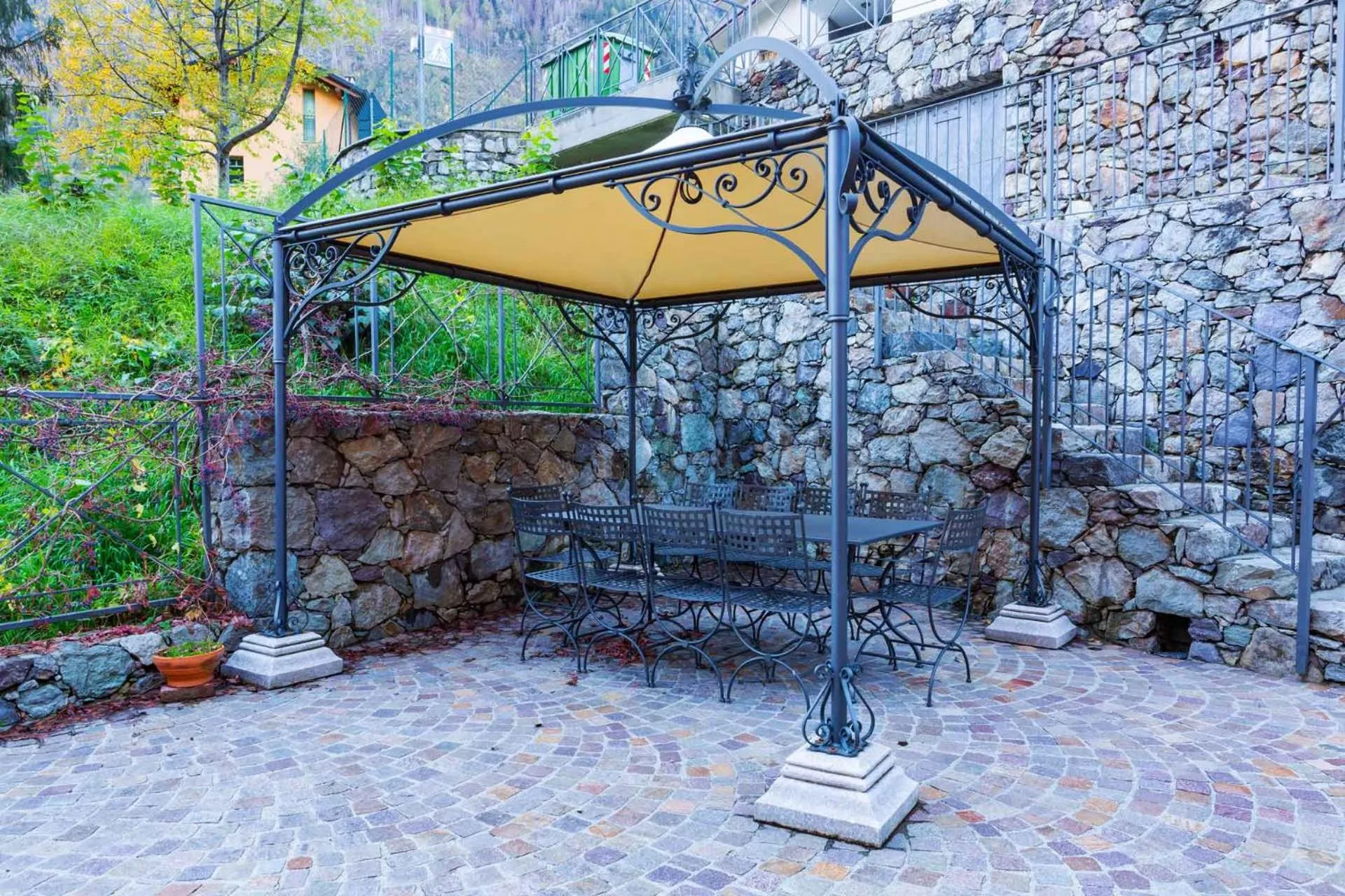 Garden in AR Mountains Lodge Villachiara