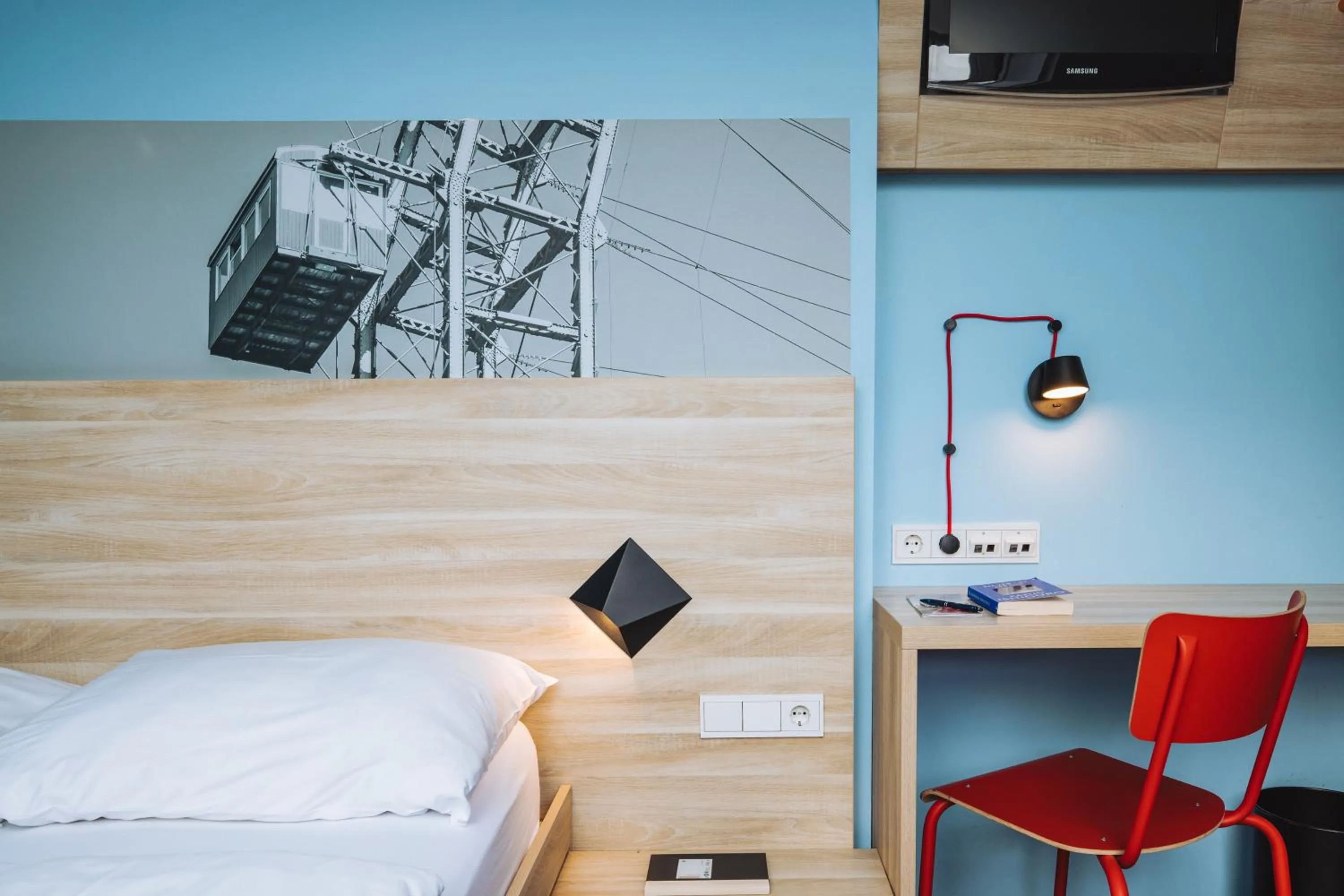 Bedroom, Bed in MEININGER Hotel Wien Downtown Franz