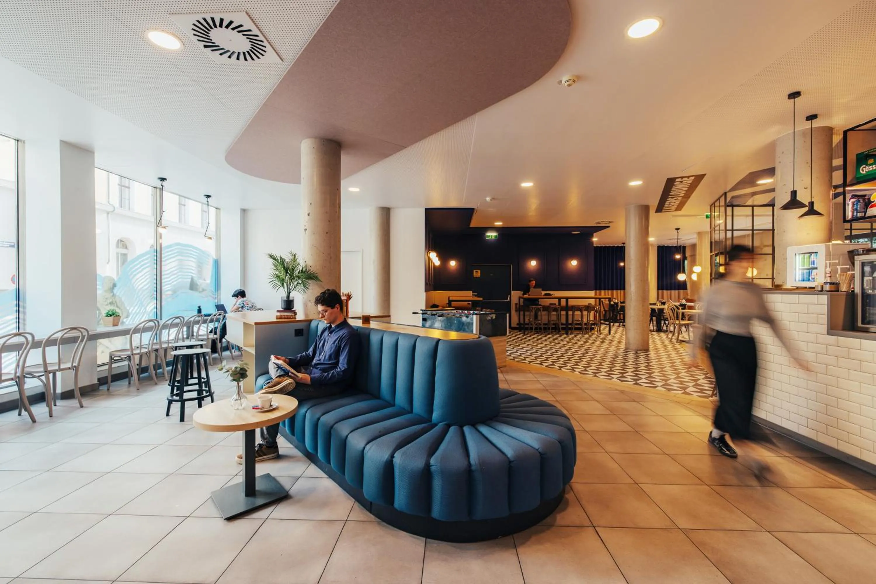 Lobby or reception in MEININGER Hotel Wien Downtown Franz