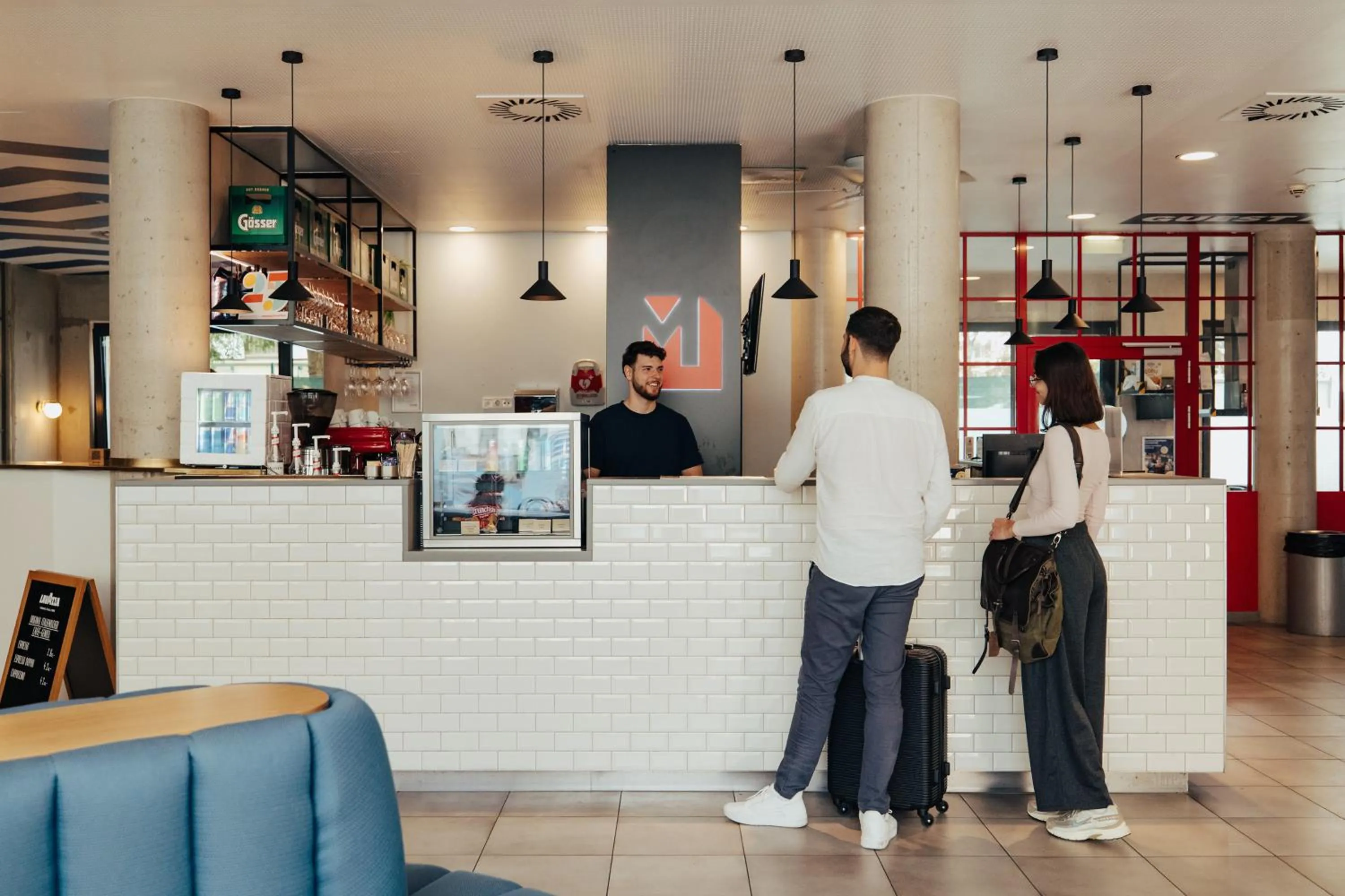 Lounge or bar in MEININGER Hotel Wien Downtown Franz