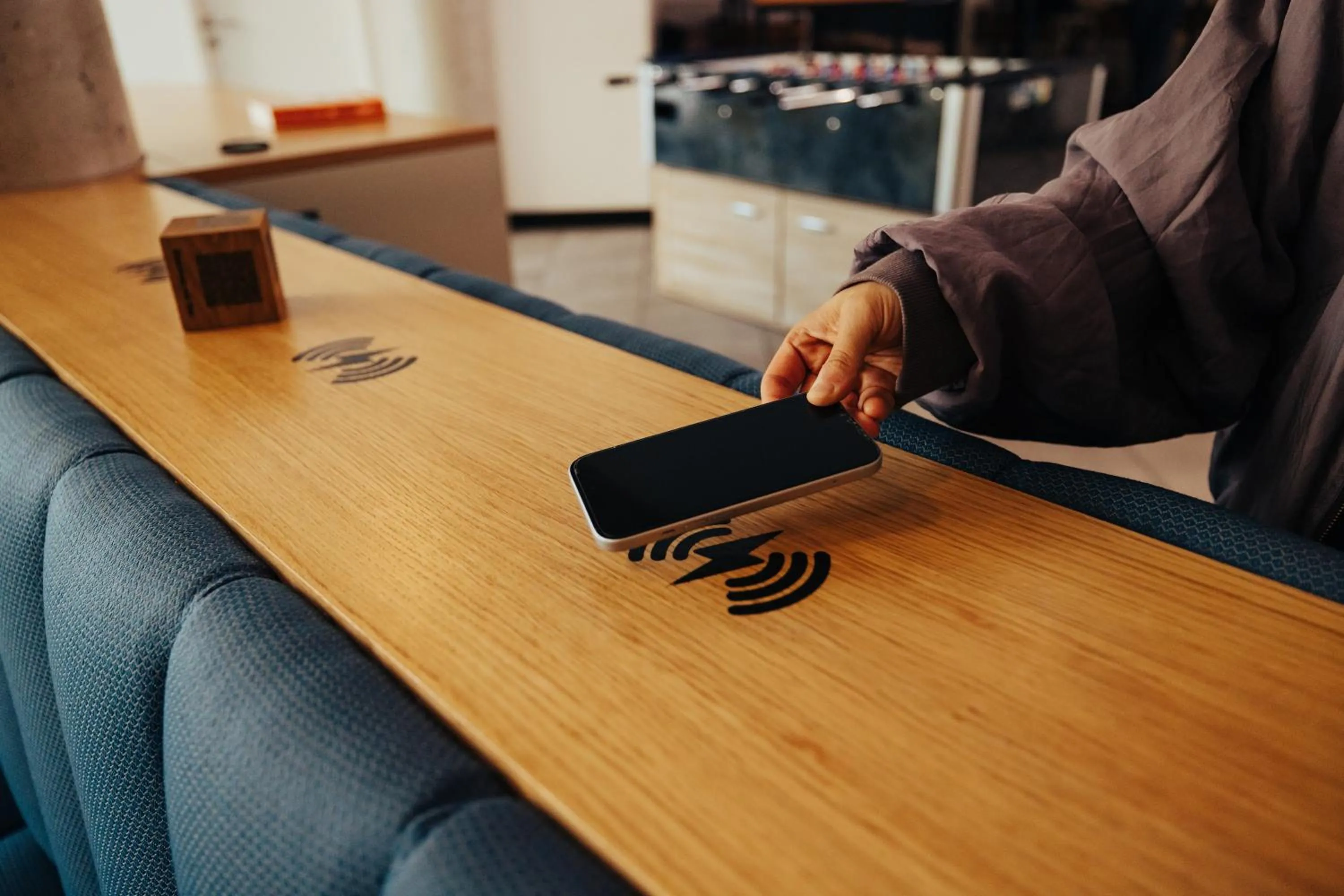 Lounge or bar in MEININGER Hotel Wien Downtown Franz