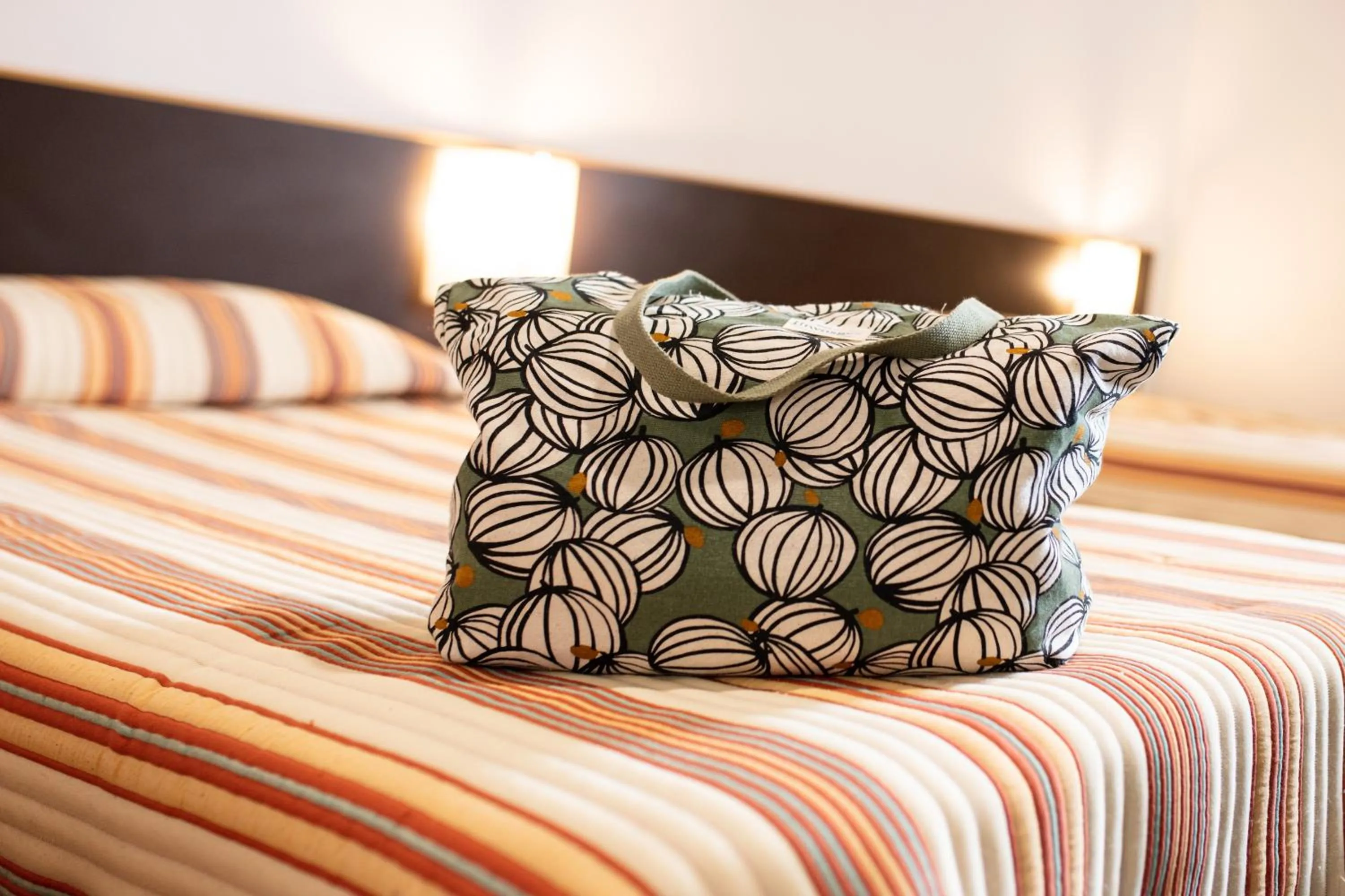 Photo of the whole room, Bed in Hôtel Hélianthe