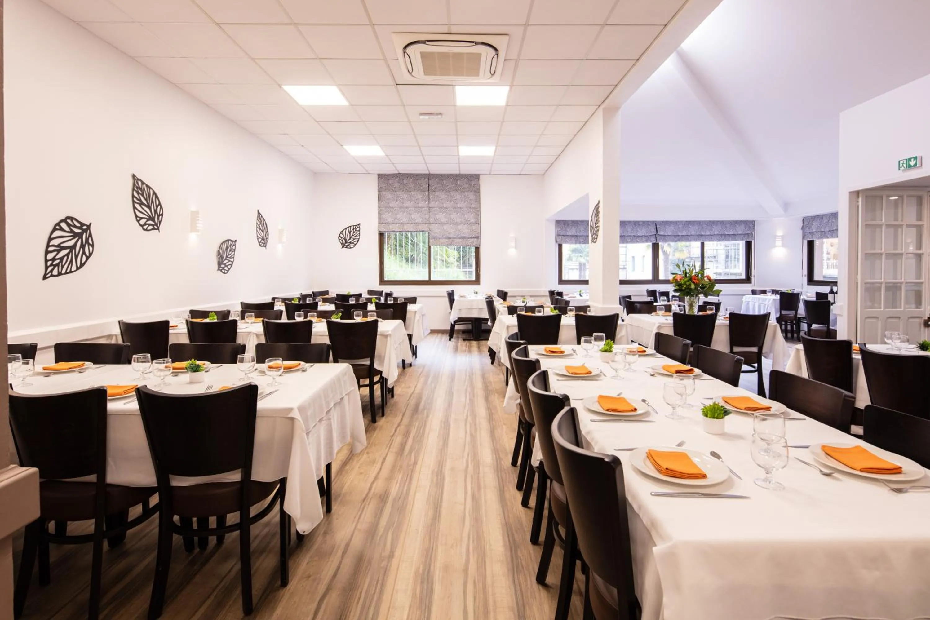 Restaurant/places to eat in Hôtel Hélianthe