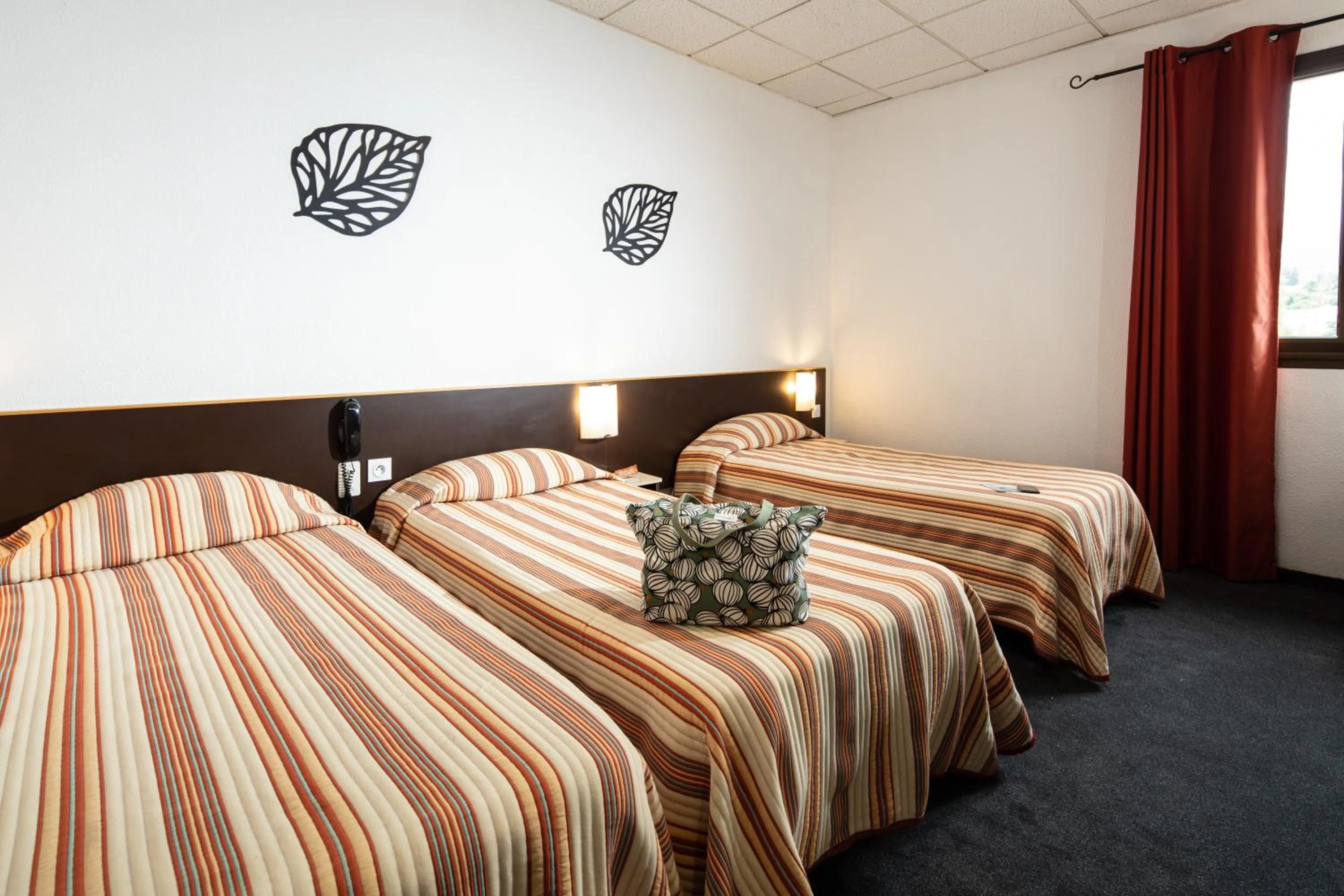 Standard Triple Room in Hôtel Hélianthe