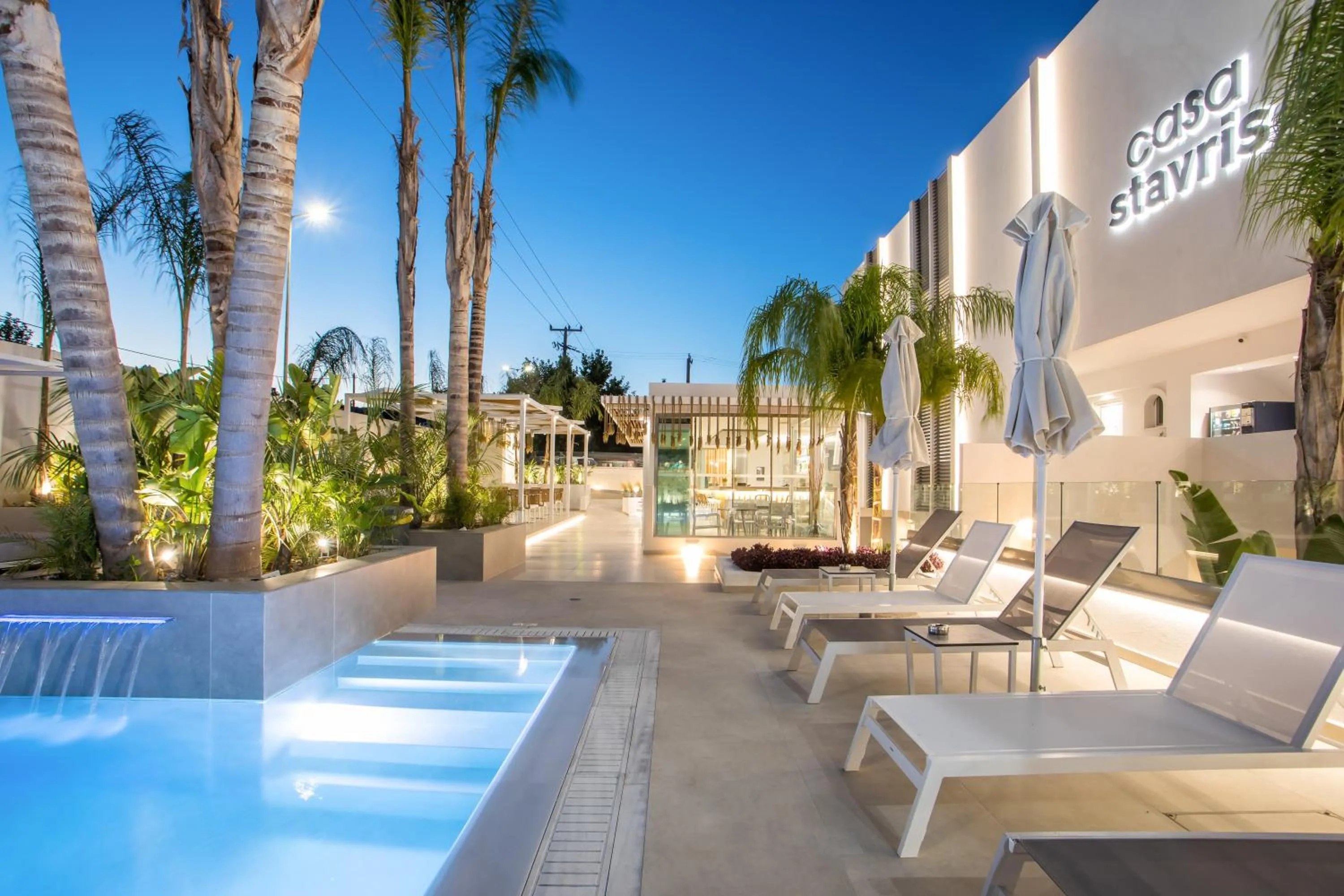 Swimming pool in CasaStavris - Aparts & Pool Suites