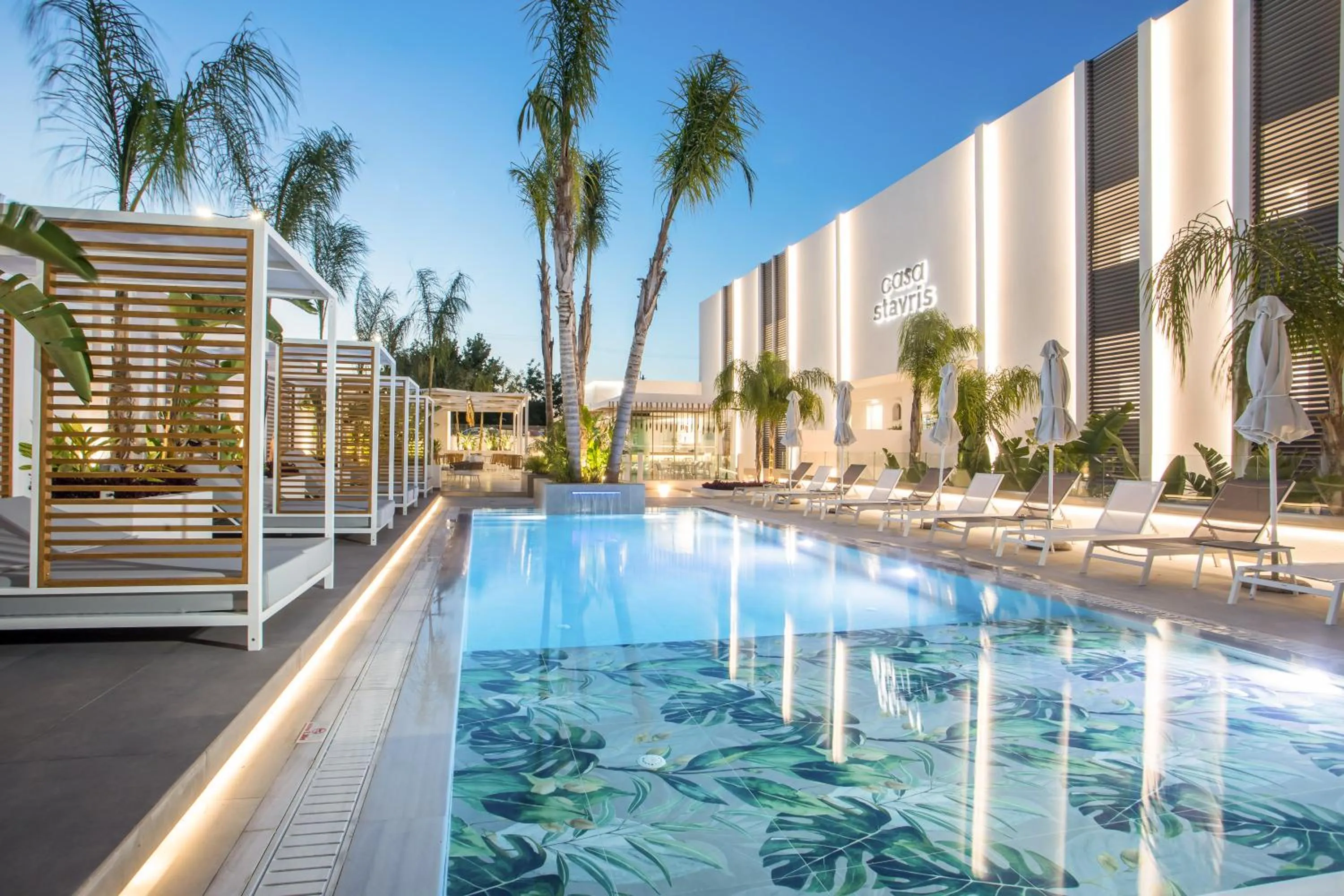 Swimming pool in CasaStavris - Aparts & Pool Suites