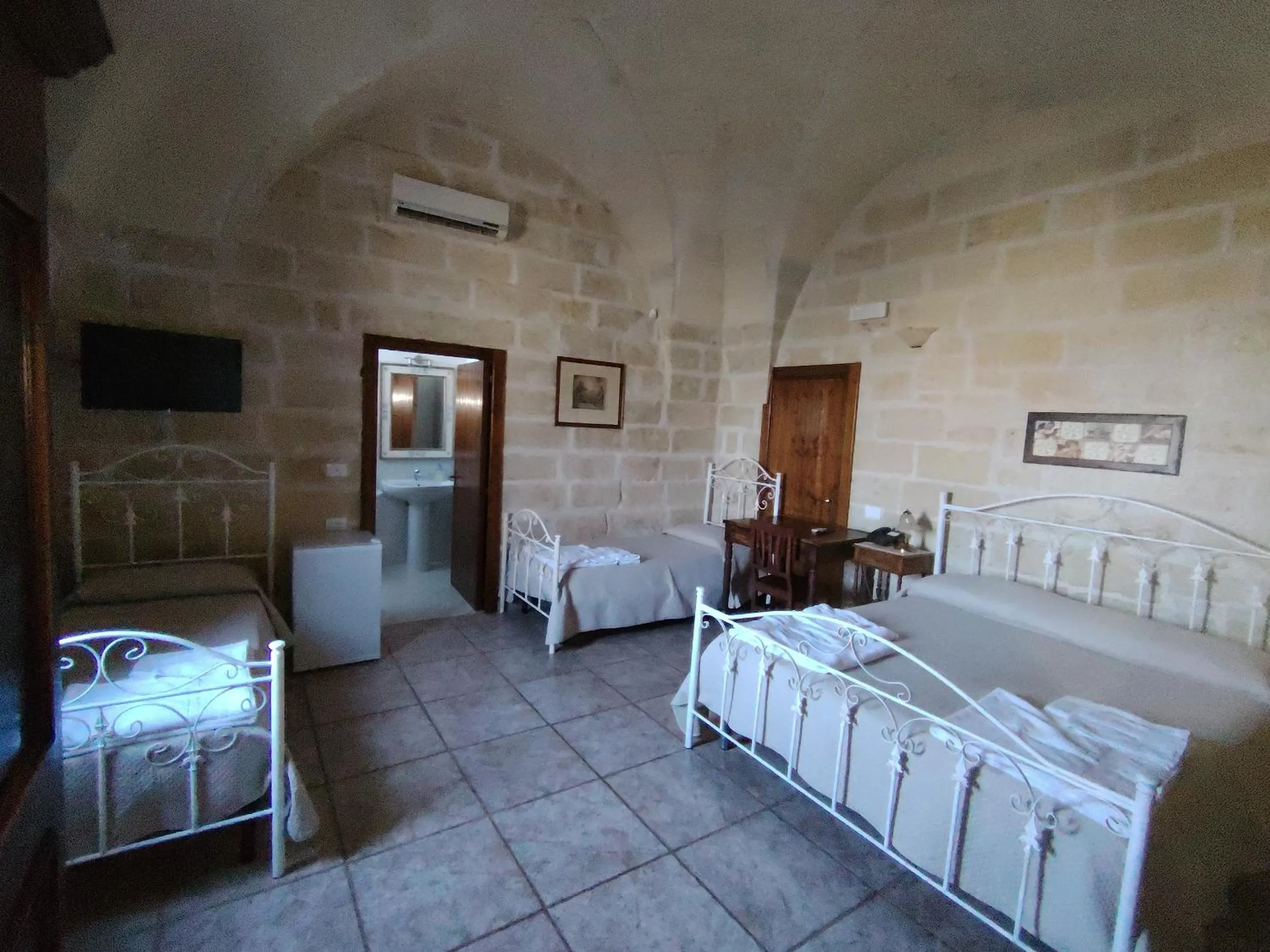 Bedroom, Bed in Tenuta Pigliano Hotel
