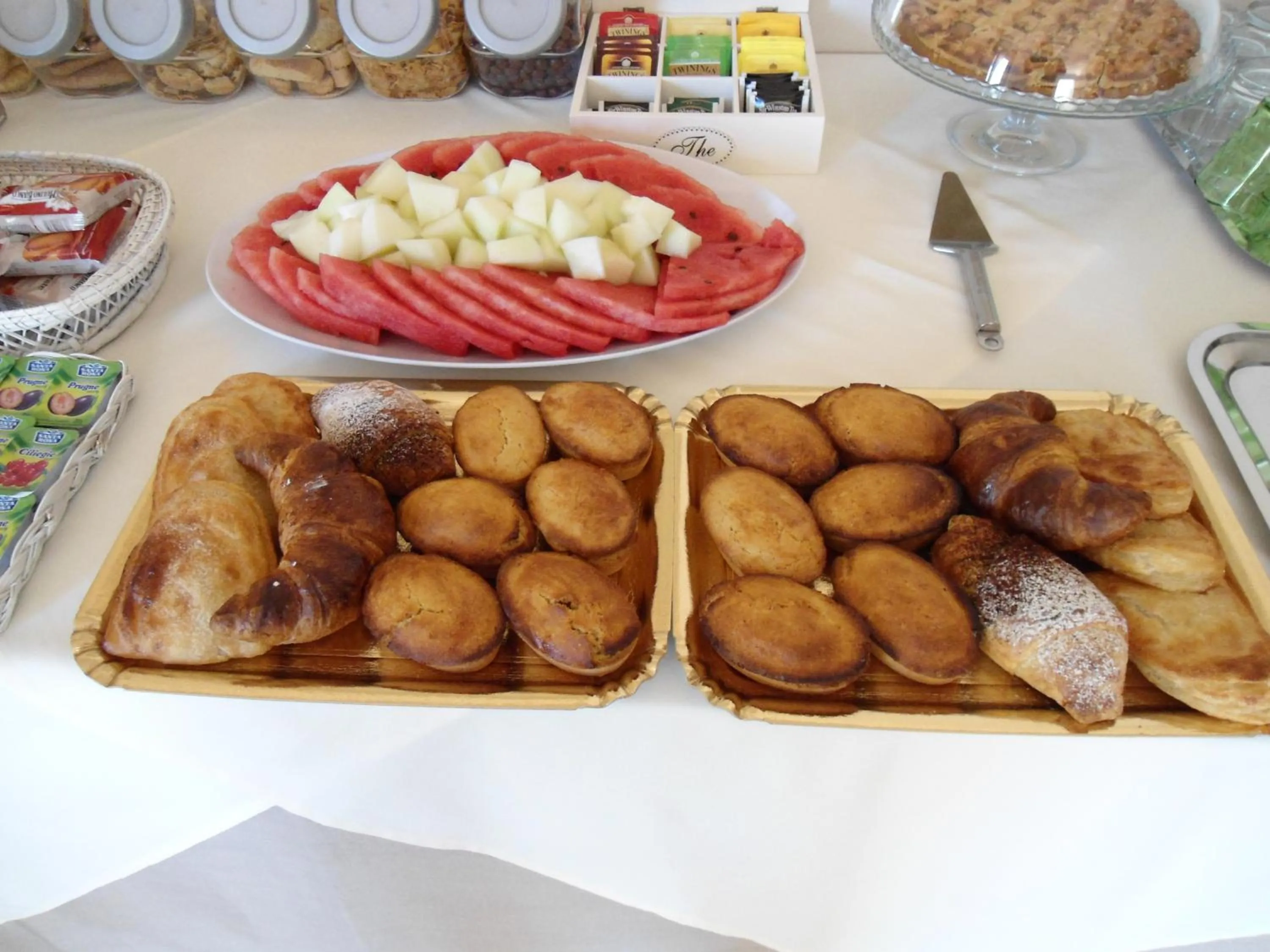Buffet breakfast in Tenuta Pigliano Hotel