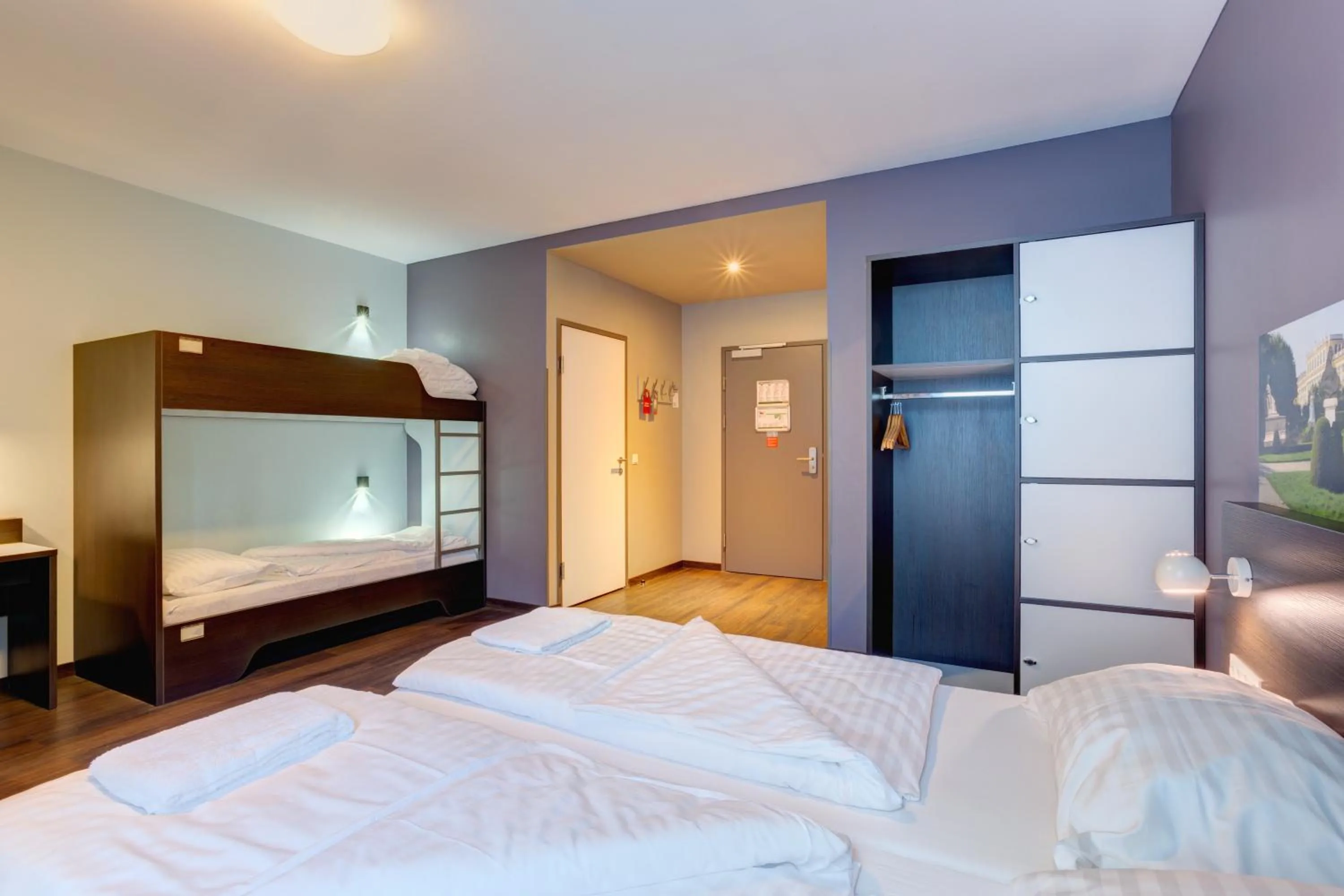 Photo of the whole room, Bed in MEININGER Hotel Wien Downtown Sissi