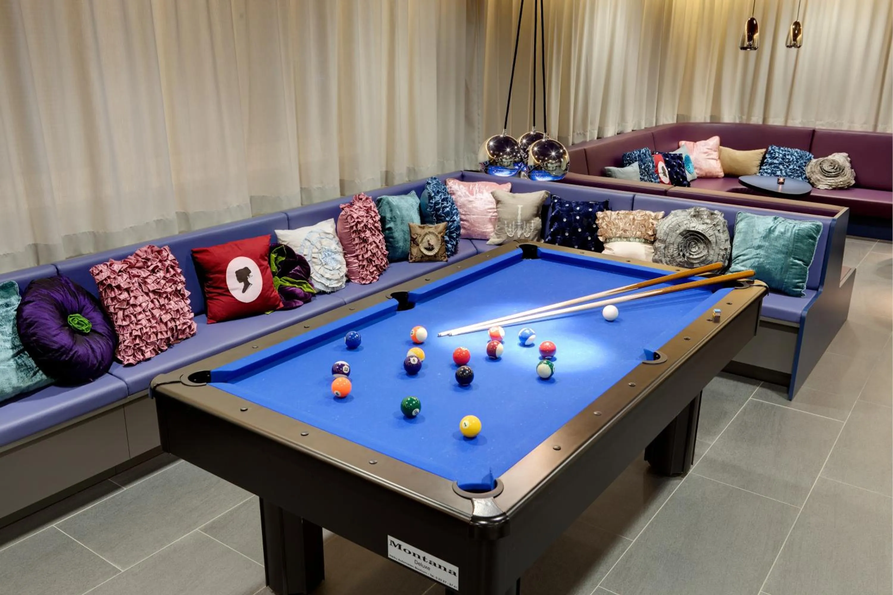 Billiard in MEININGER Hotel Wien Downtown Sissi