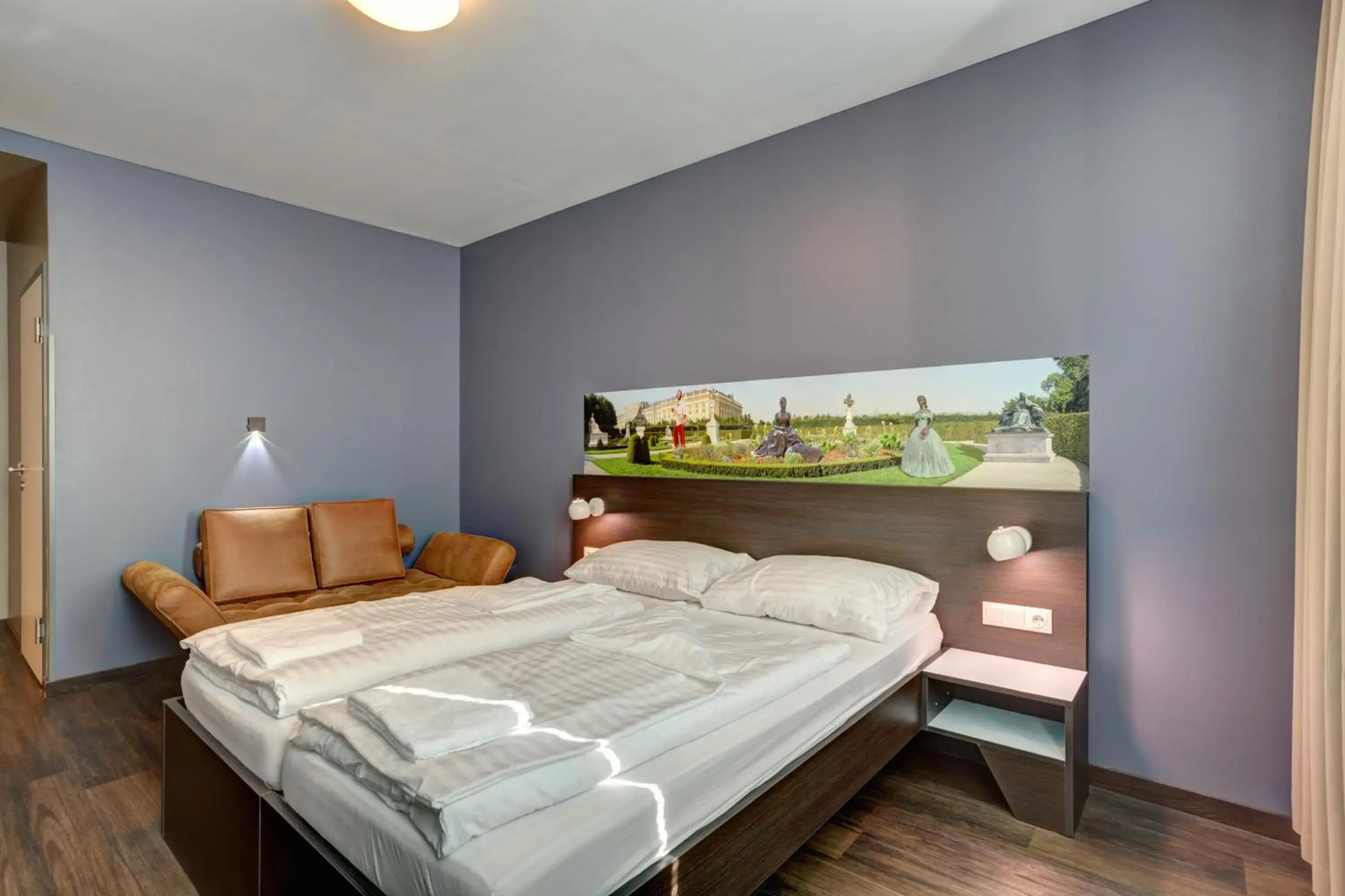 Triple Room in MEININGER Hotel Wien Downtown Sissi Triple Room in MEININGER Hotel Wien Downtown Sissi