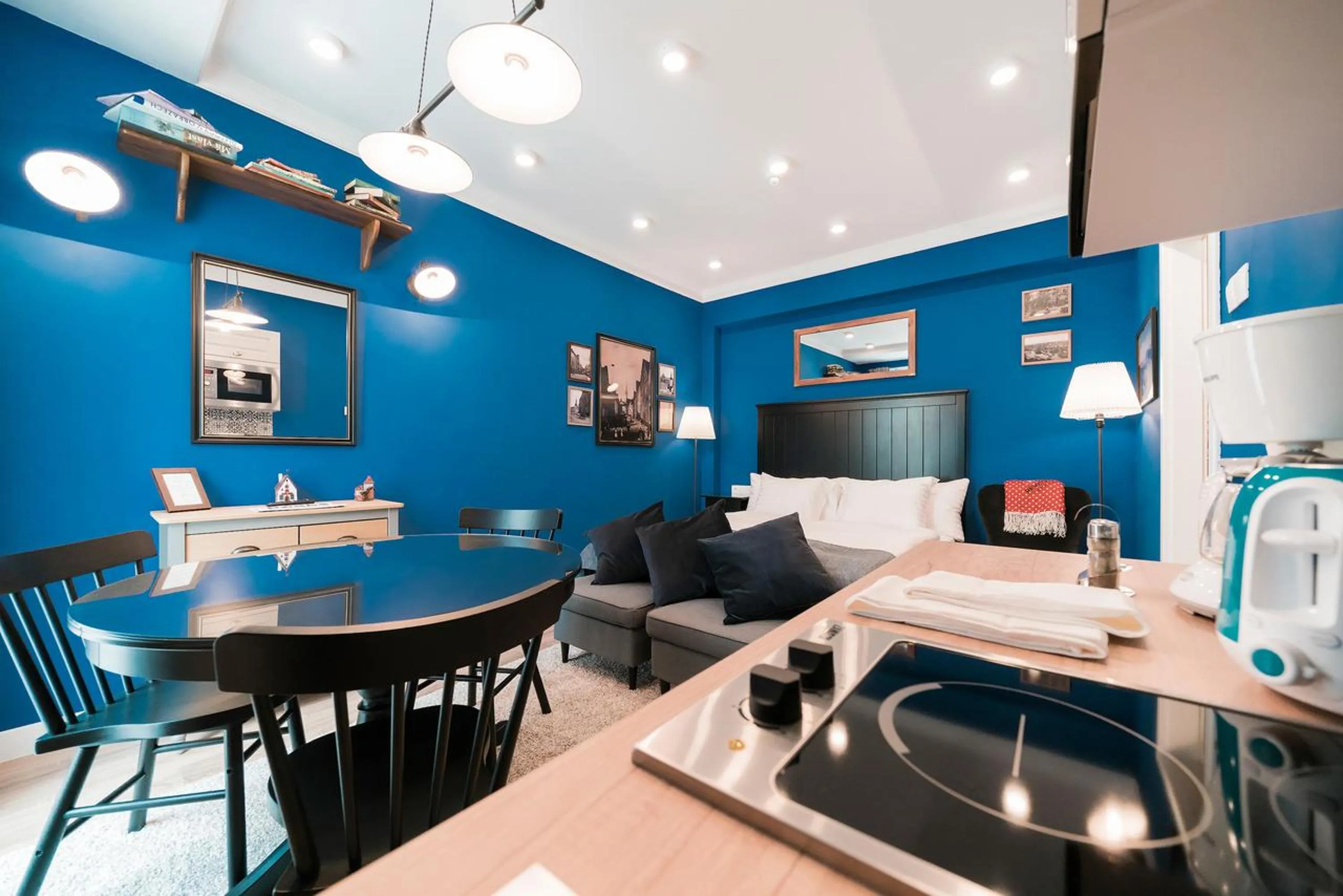 Kitchen or kitchenette, Bed in Revelton Studios Františkovy Lázně