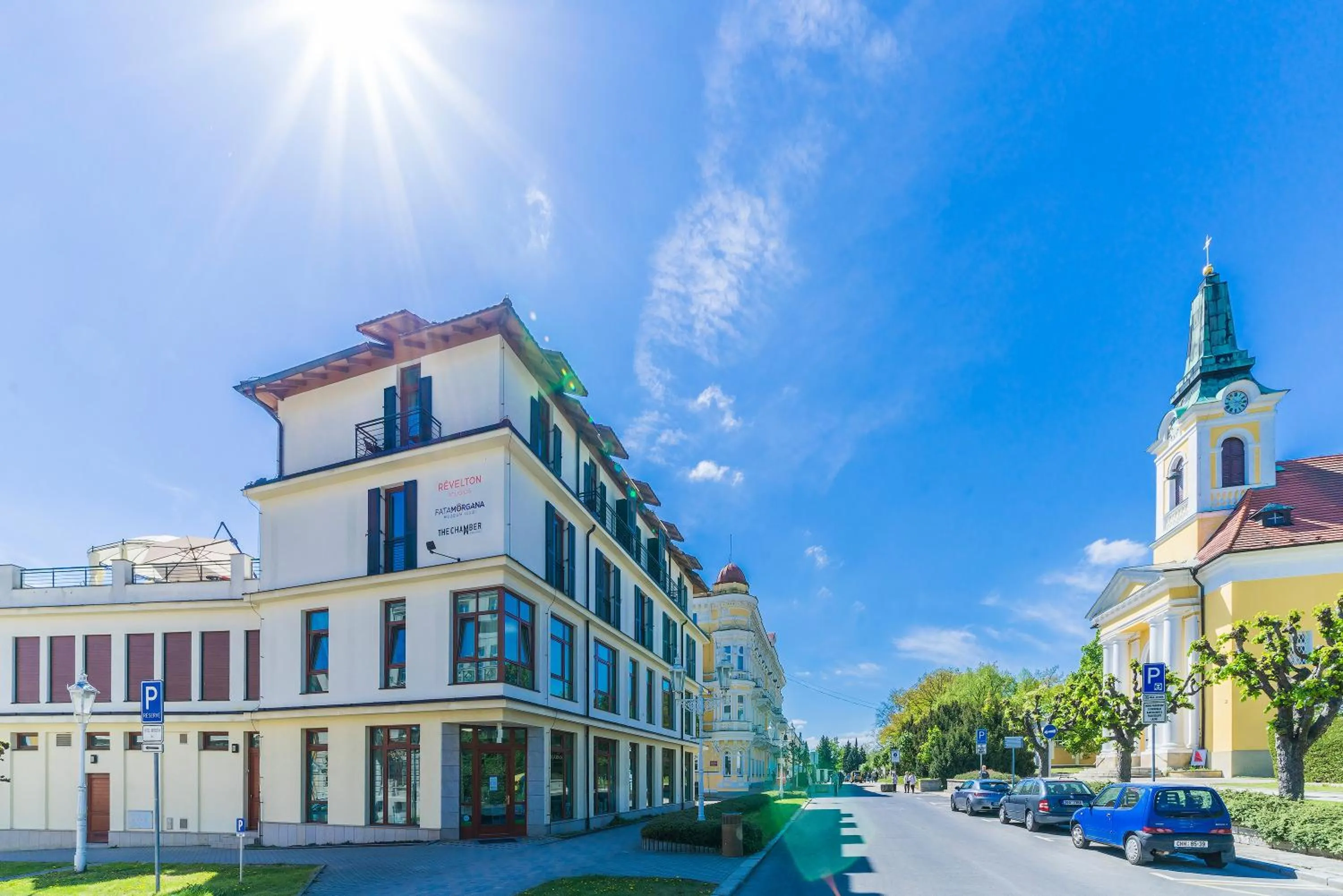 Facade/entrance in Revelton Studios Františkovy Lázně