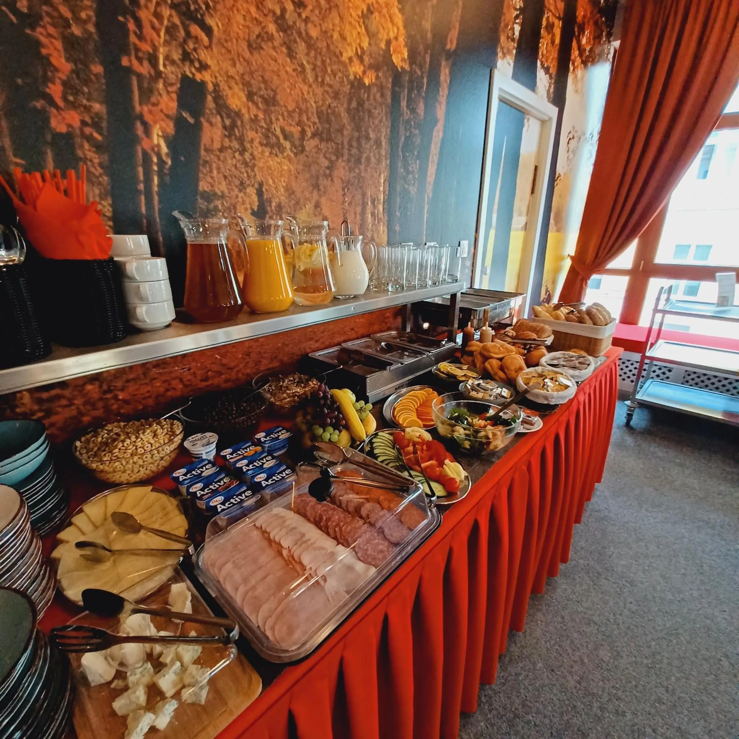 Buffet breakfast in Revelton Studios Františkovy Lázně