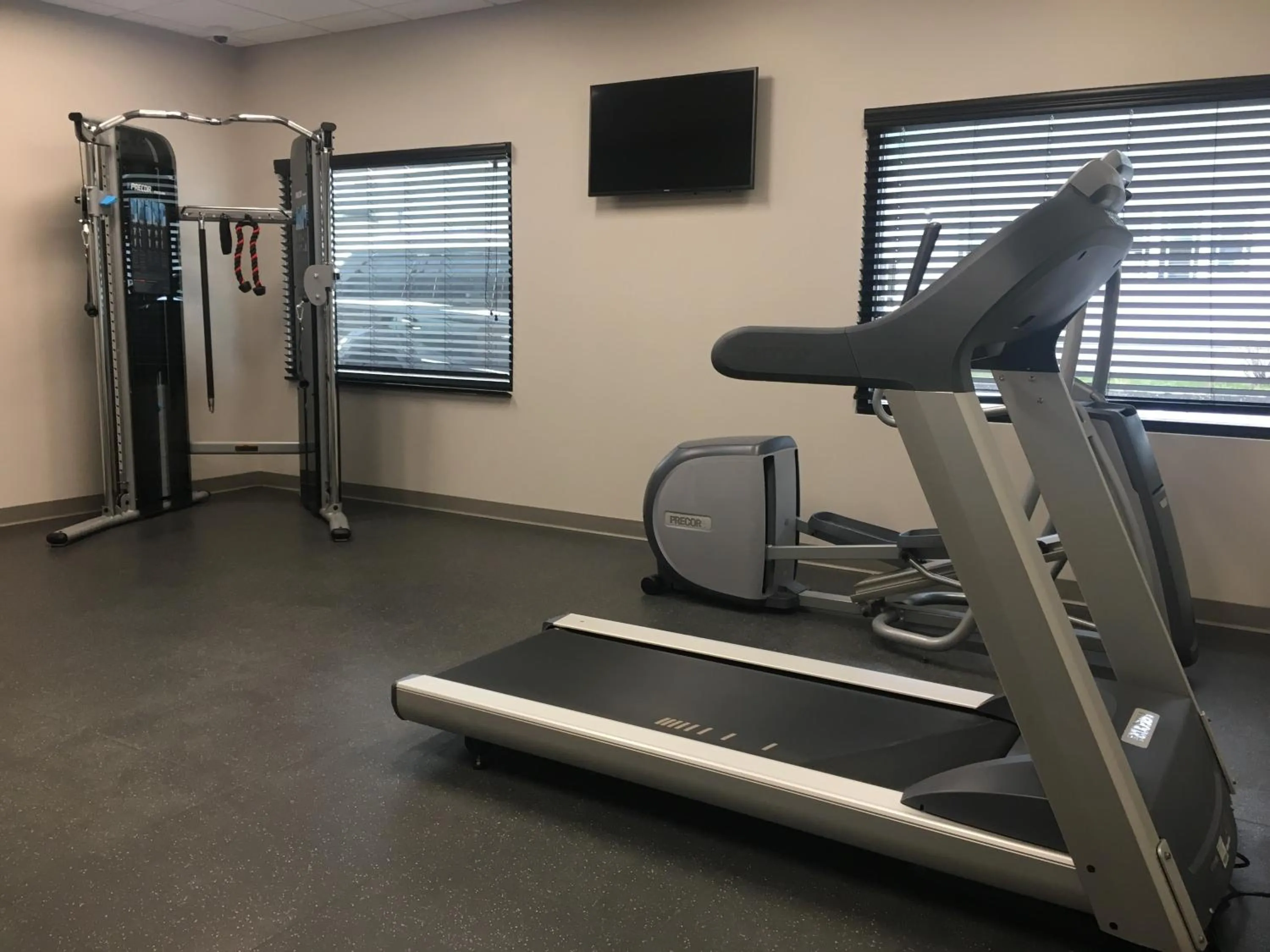Fitness centre/facilities in Country Inn & Suites by Radisson Ocean City