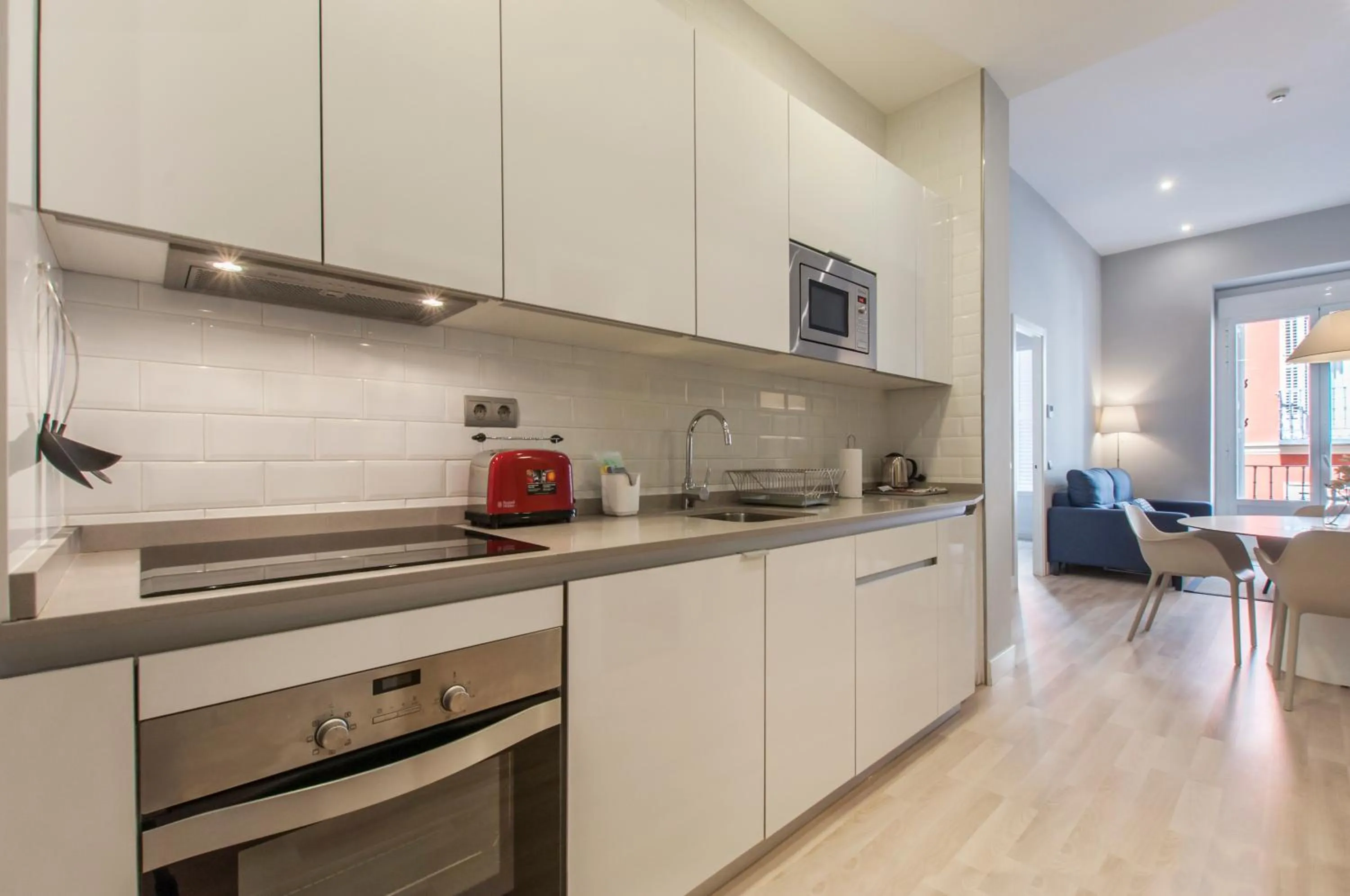 Kitchen or kitchenette in Arenal Suites Gran Vía