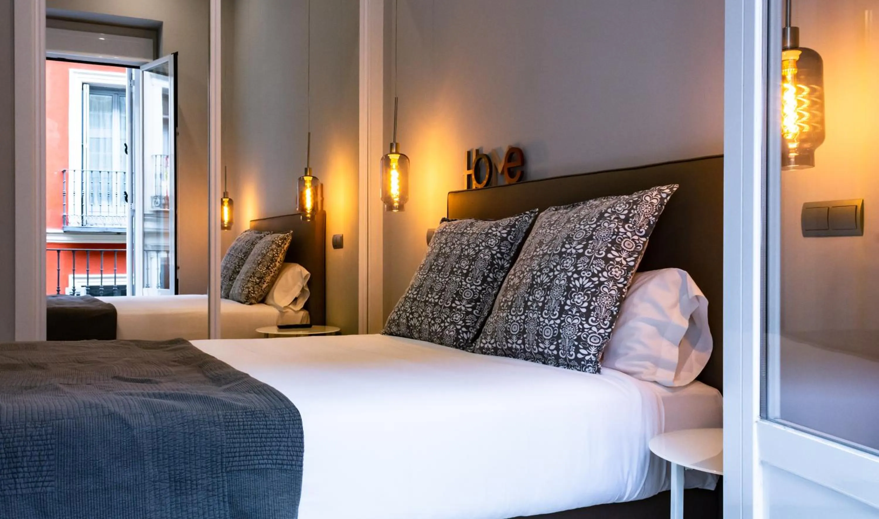 Bed in Arenal Suites Gran Vía