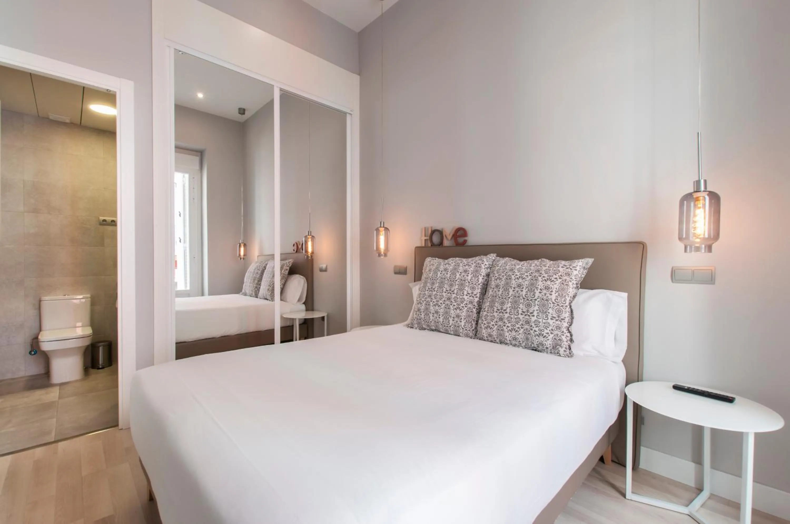 Bed in Arenal Suites Gran Vía