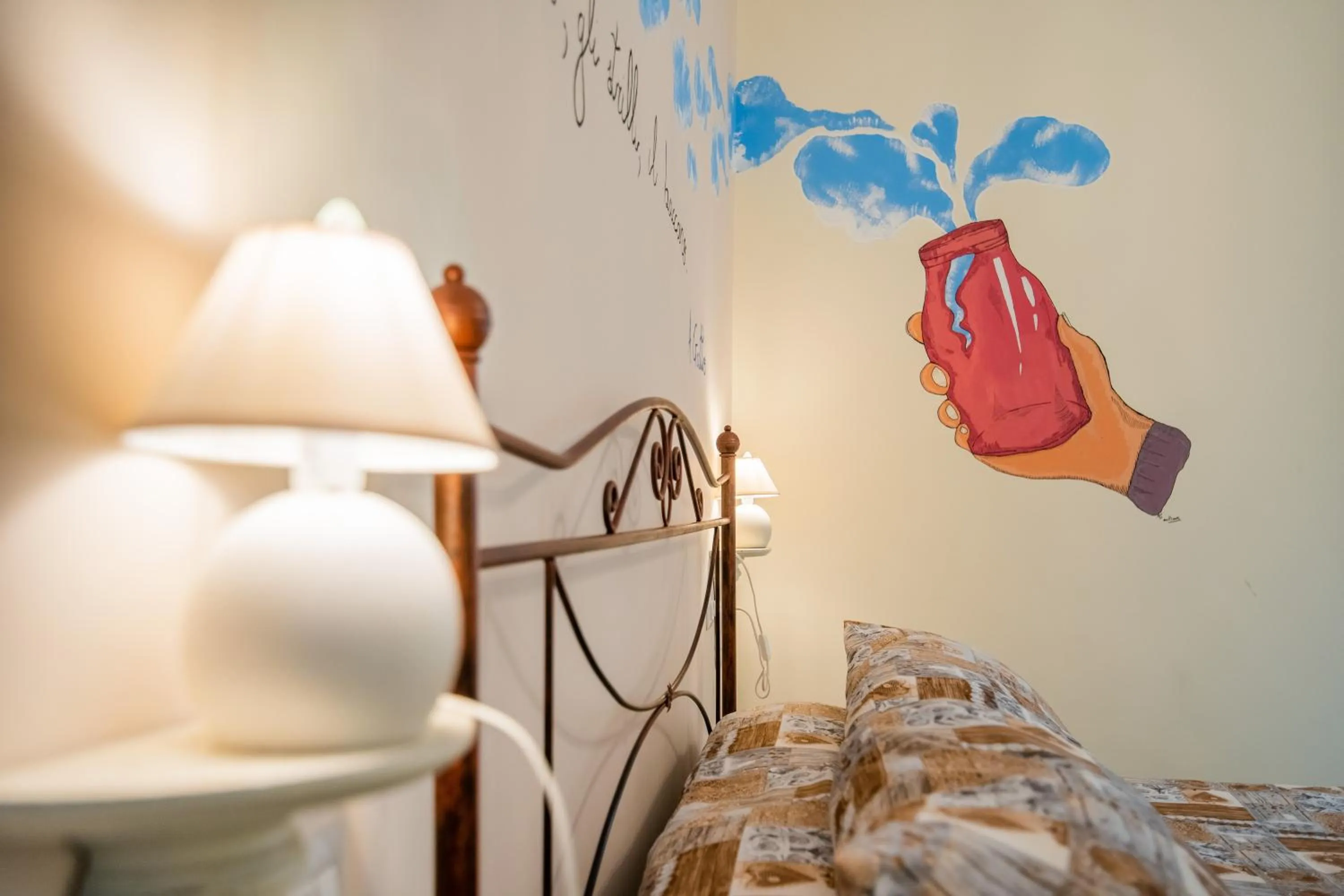 Decorative detail, Bed in Terre Dipinte