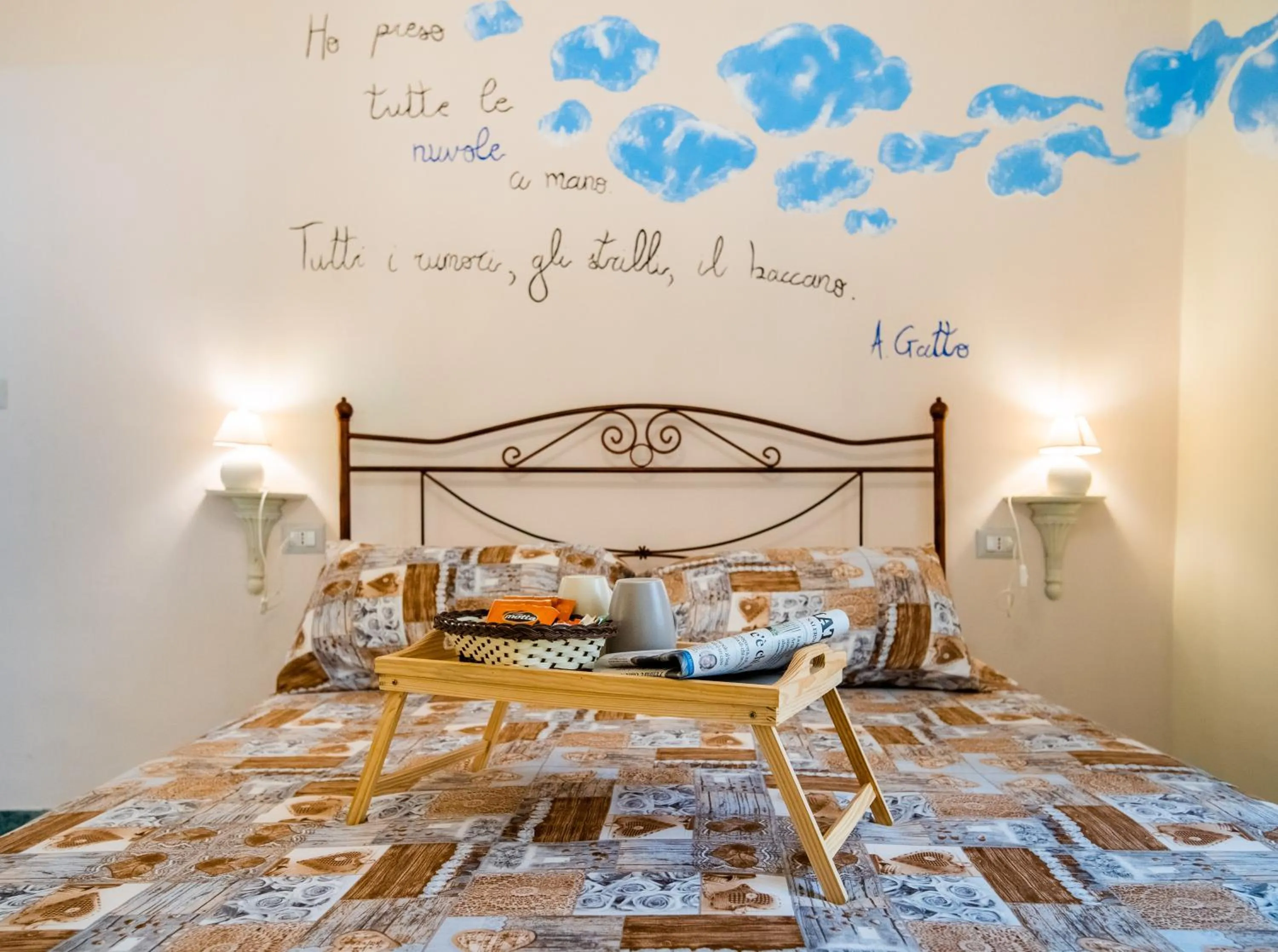 Photo of the whole room, Bed in Terre Dipinte