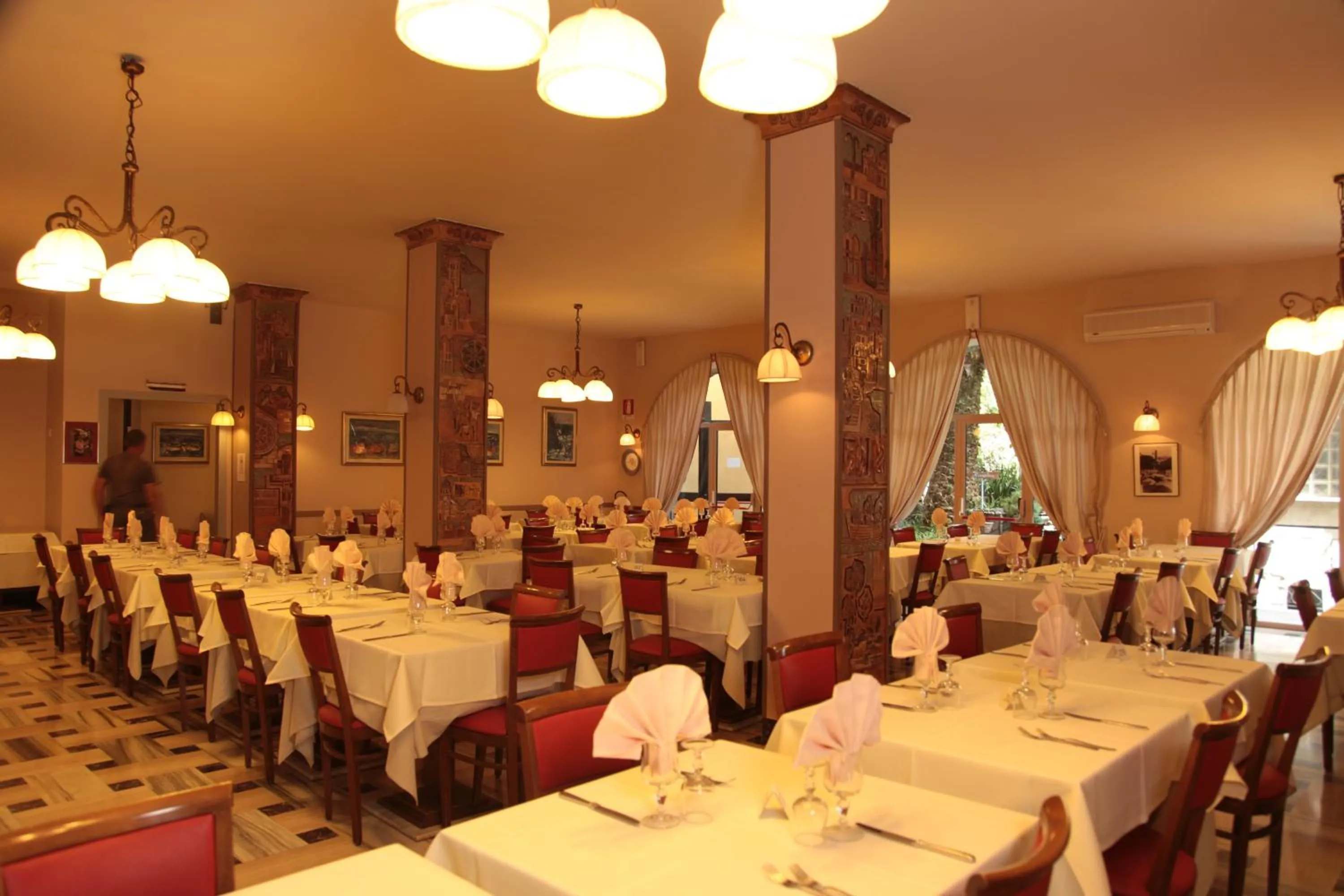 Restaurant/places to eat in Albergo Degli Amici